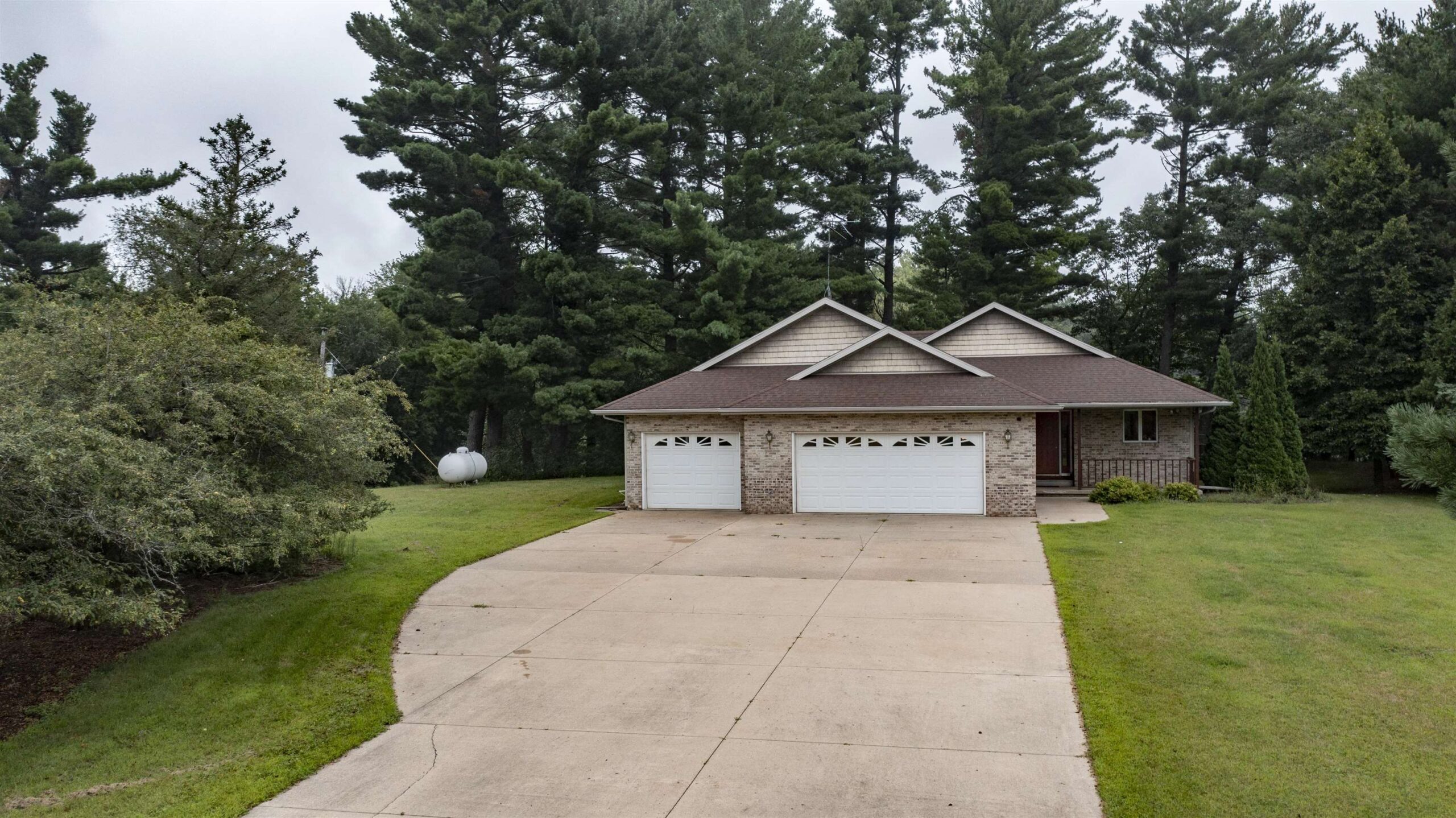 N6838 STEFFEN Court property preview photograph