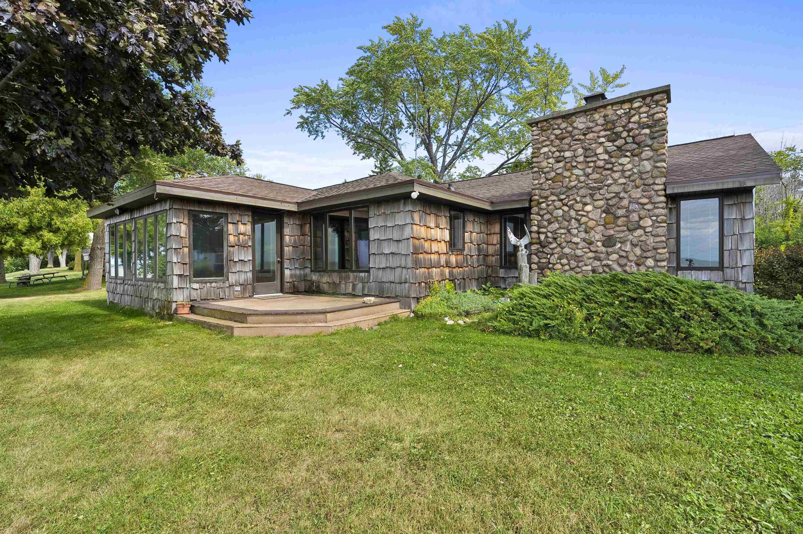 N9613 BAY SHORE Lane property preview photograph