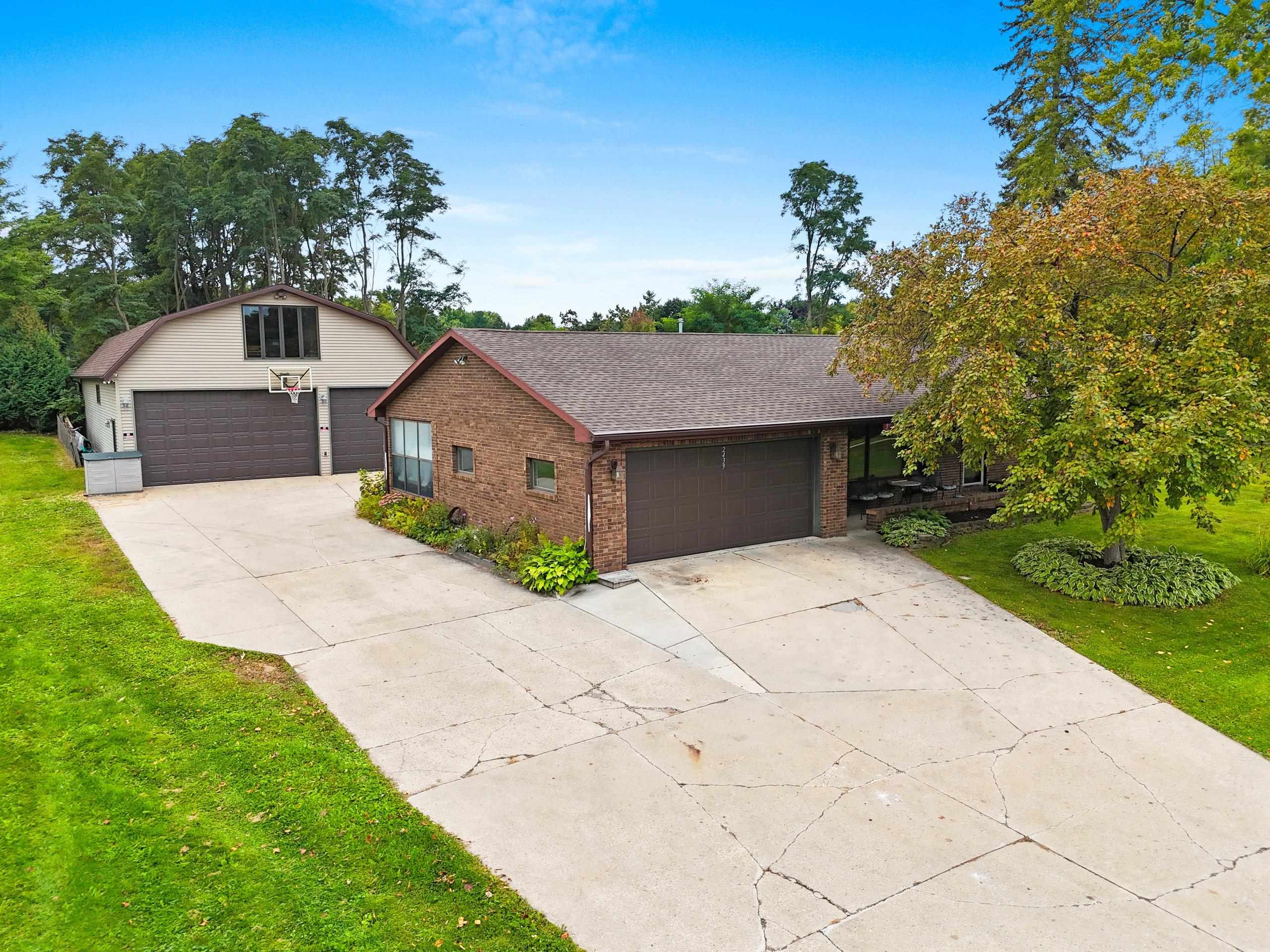 2439 WEST POINT Road property preview photograph