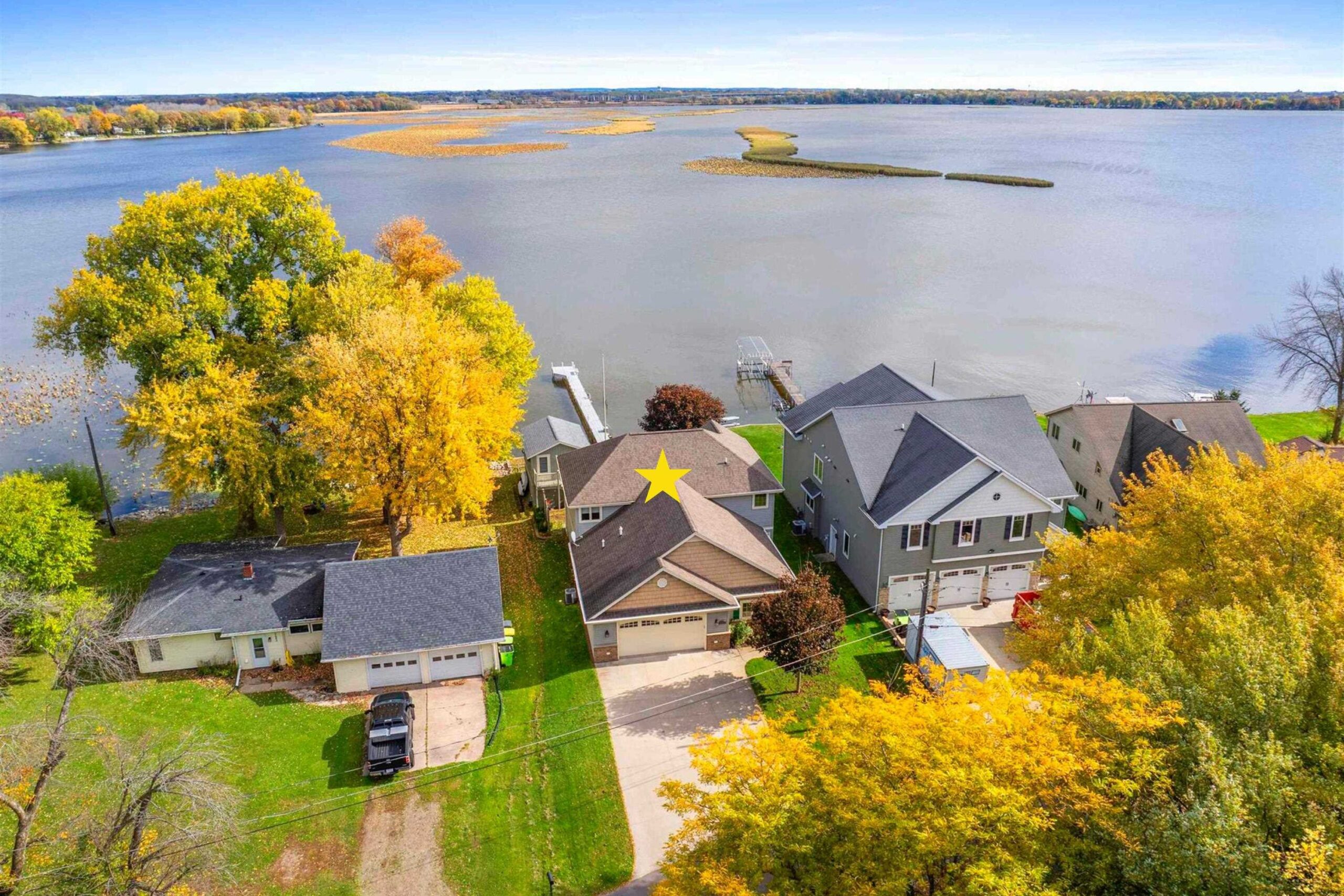 3676 SHANGRI LA POINT OSHKOSH WI 54904 - Adashun Jones