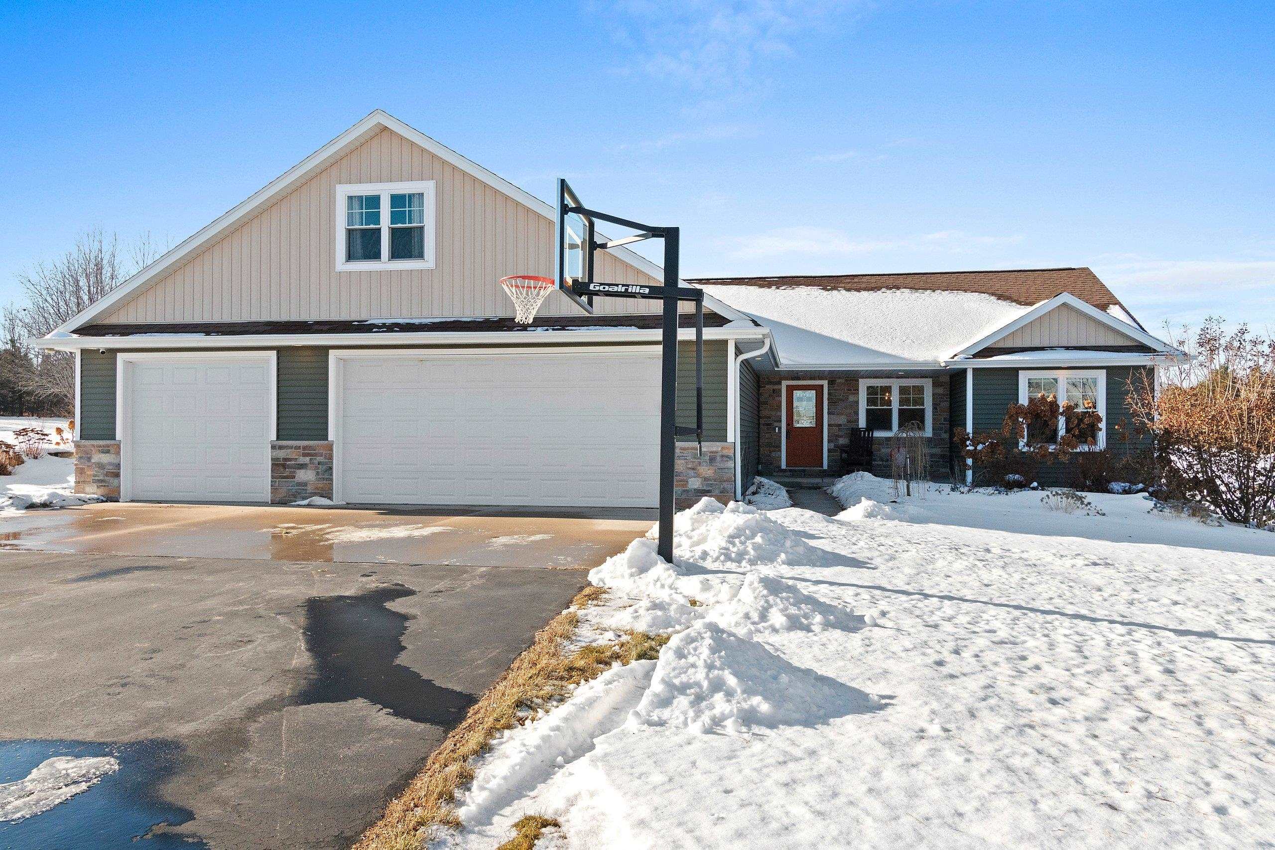 845 WILDROSE Lane property preview photograph