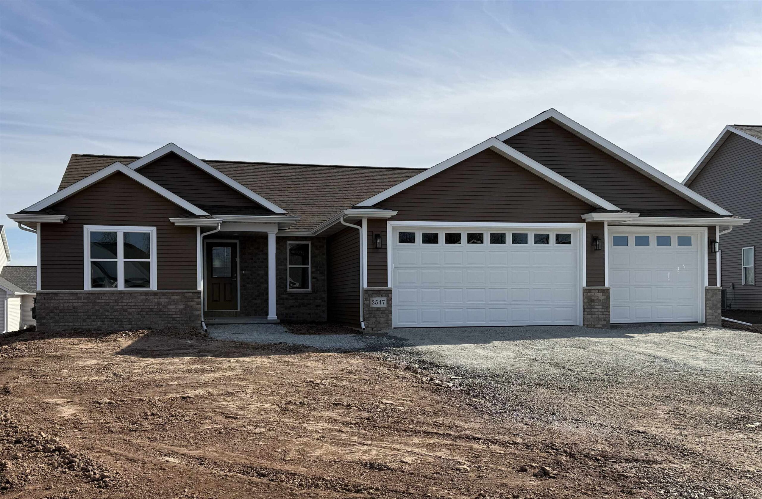2547 MEYER Way property preview photograph