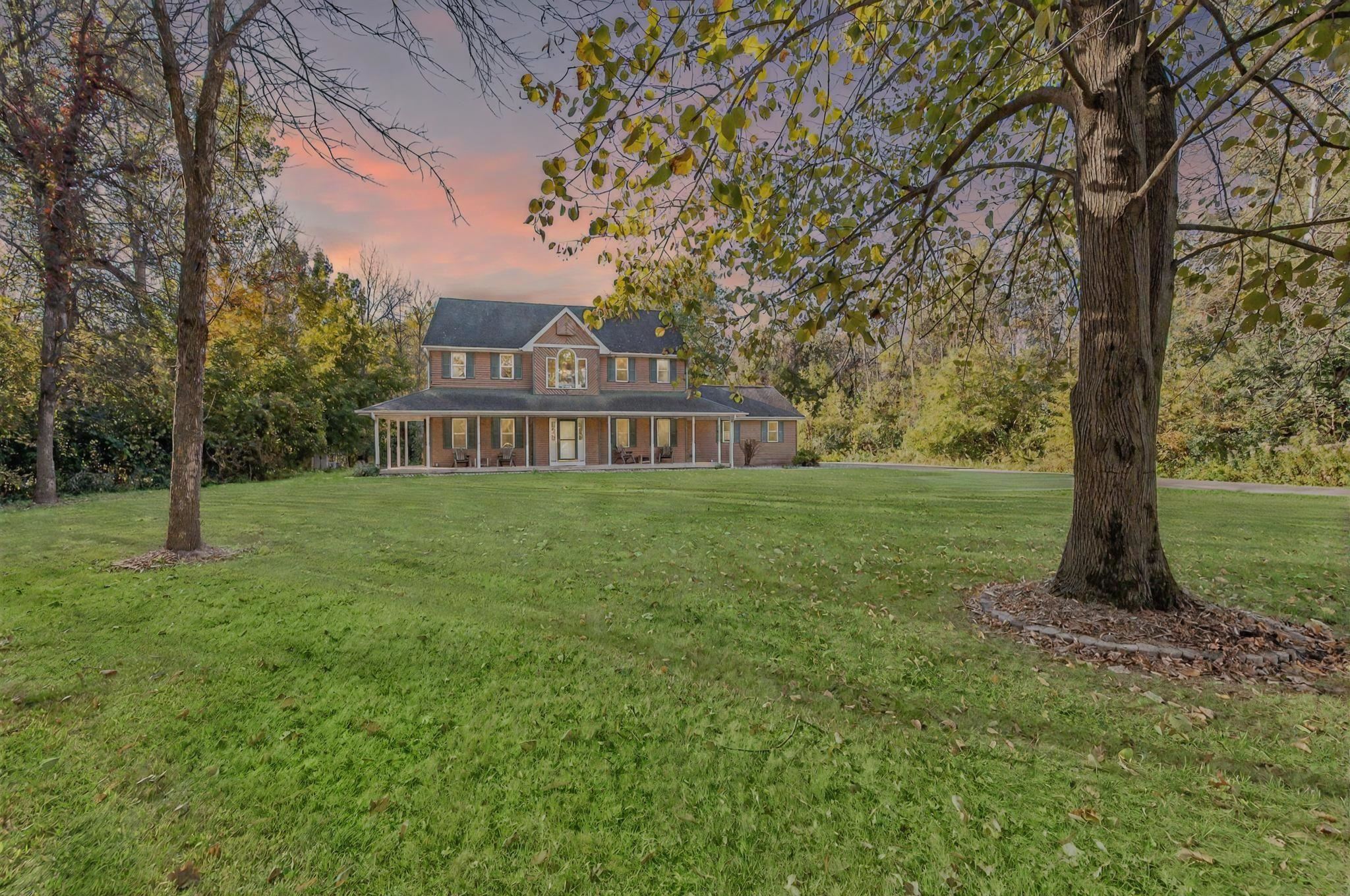 969 RIVERSIDE Drive property preview photograph