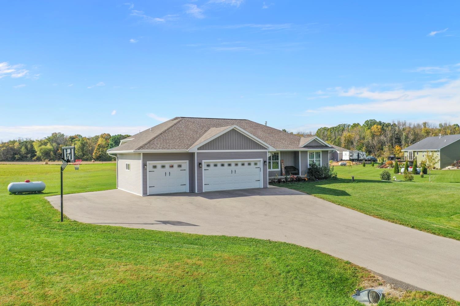 2851 T BERG Circle property preview photograph