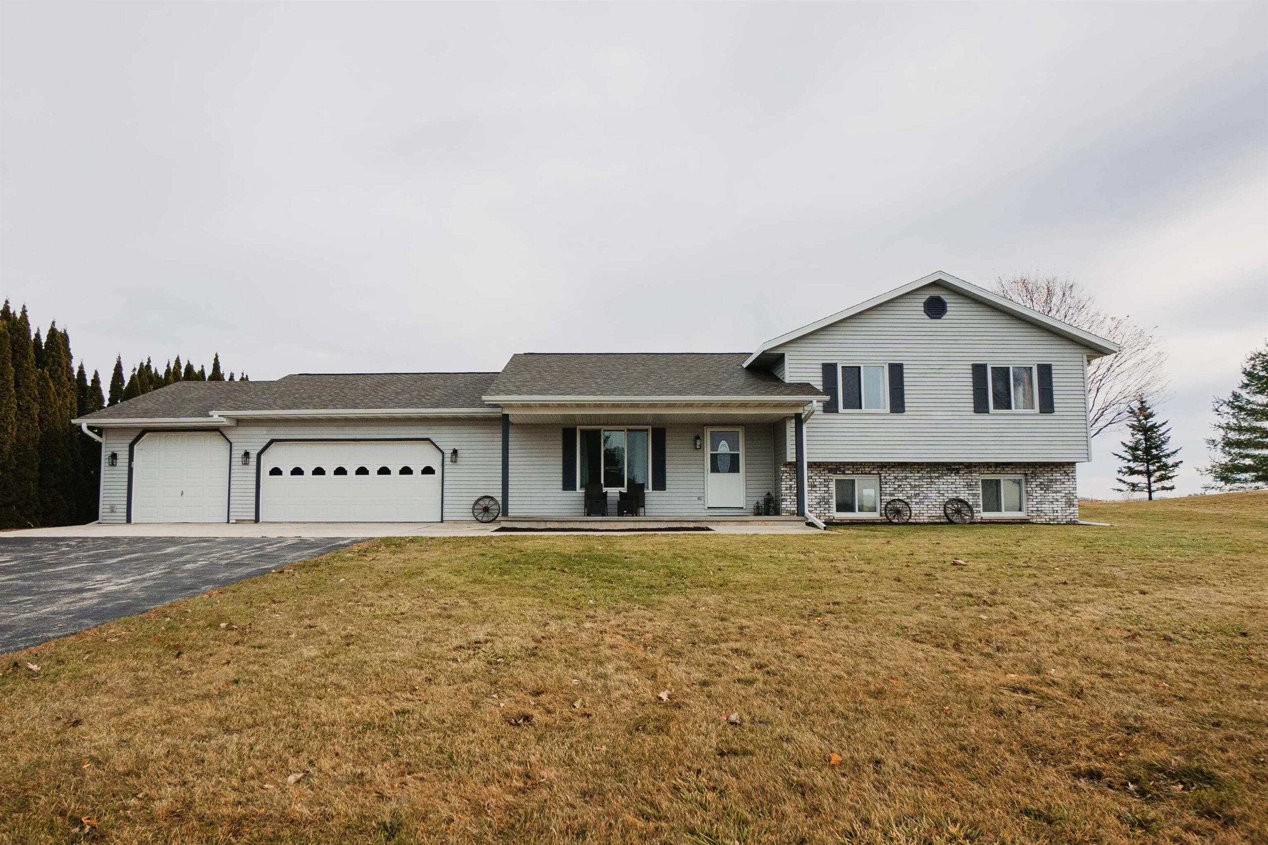 N2769 CTY RD K property preview photograph