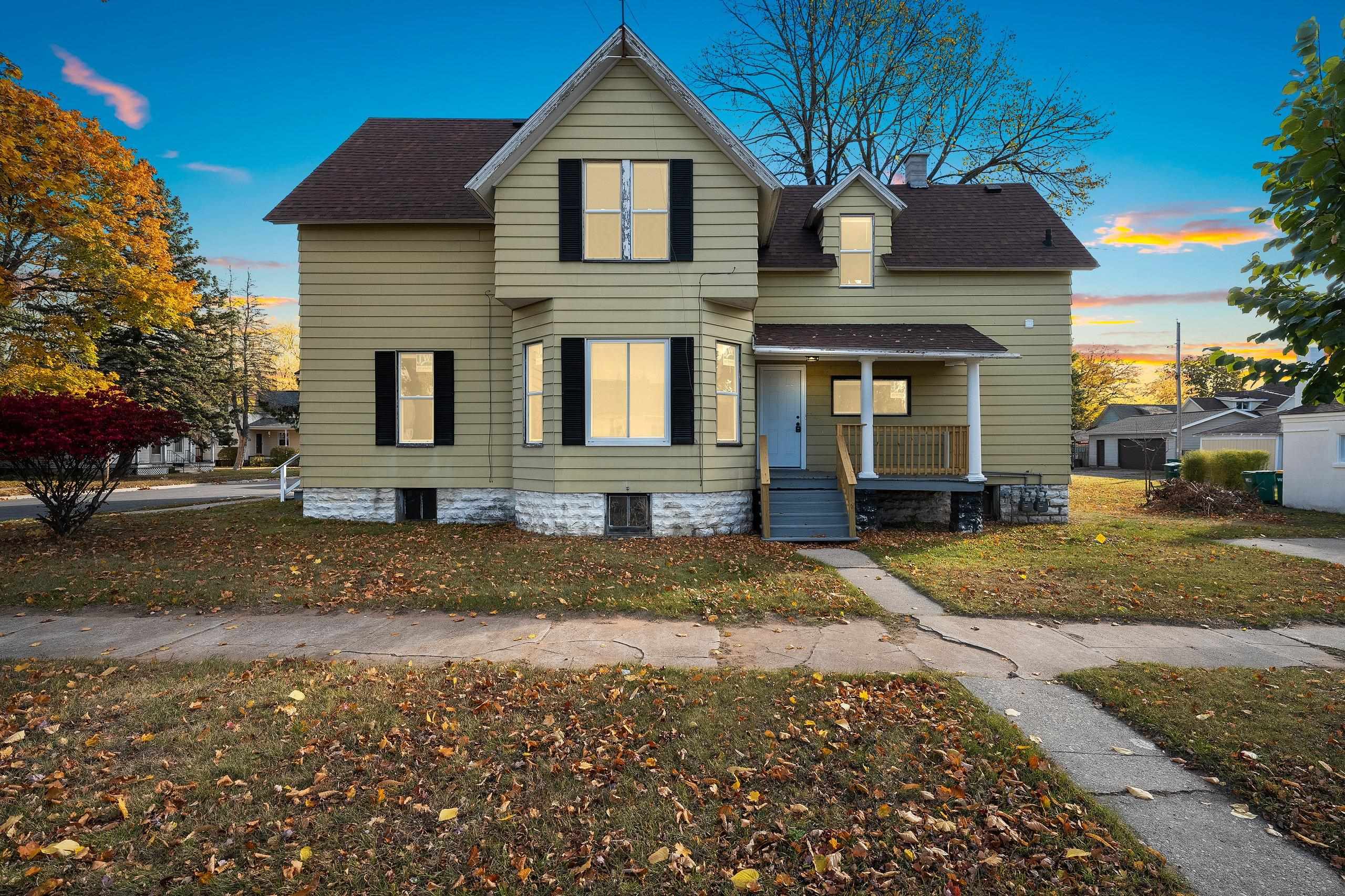 1443 LOGAN Avenue property preview photograph