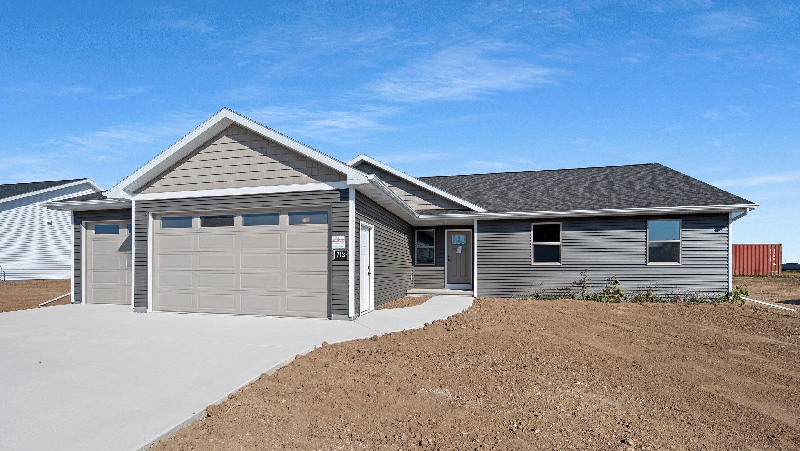 712 BESSY Lane property preview photograph