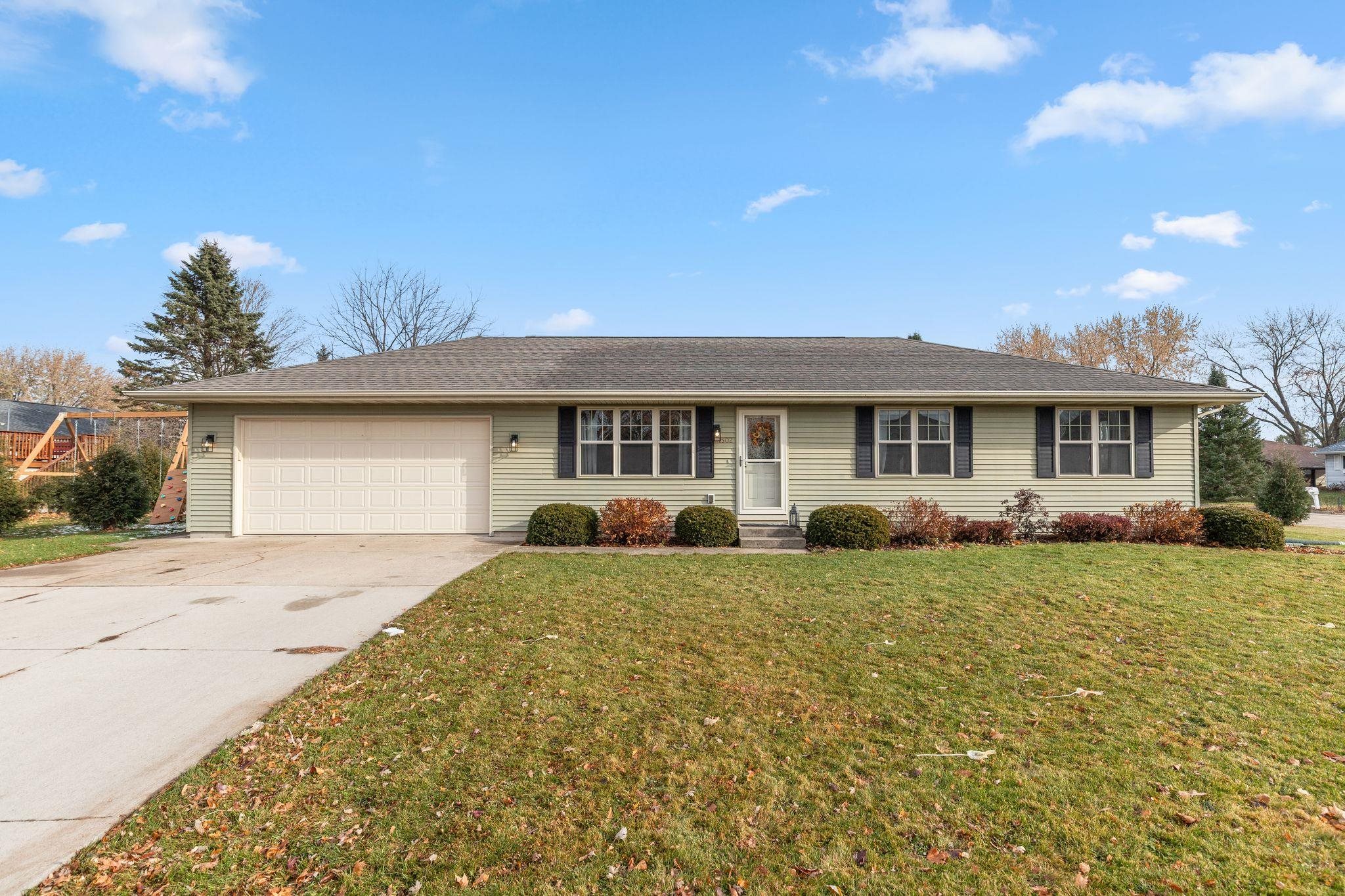 1502 NORTHRIDGE Drive property preview photograph