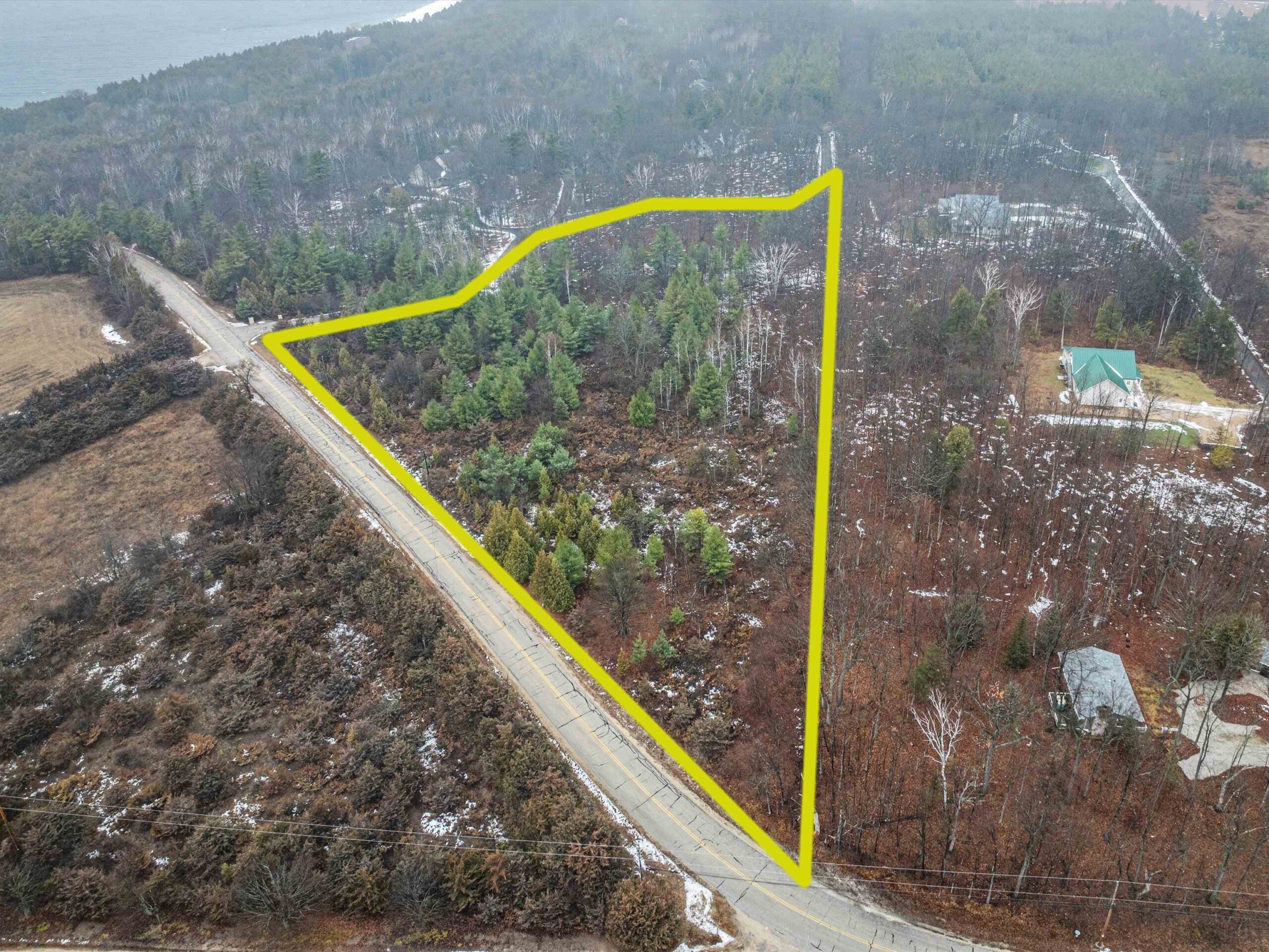 LUNDBERG WOODS Lane property preview photograph