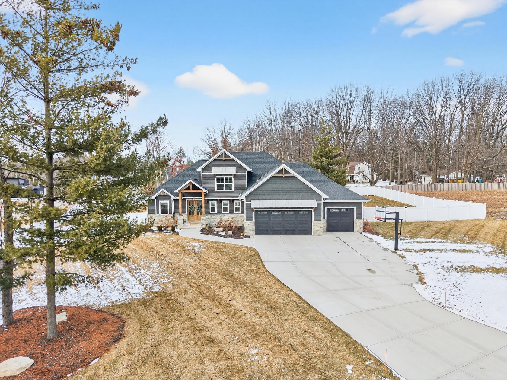 692 BLACKBERRY Court property preview photograph
