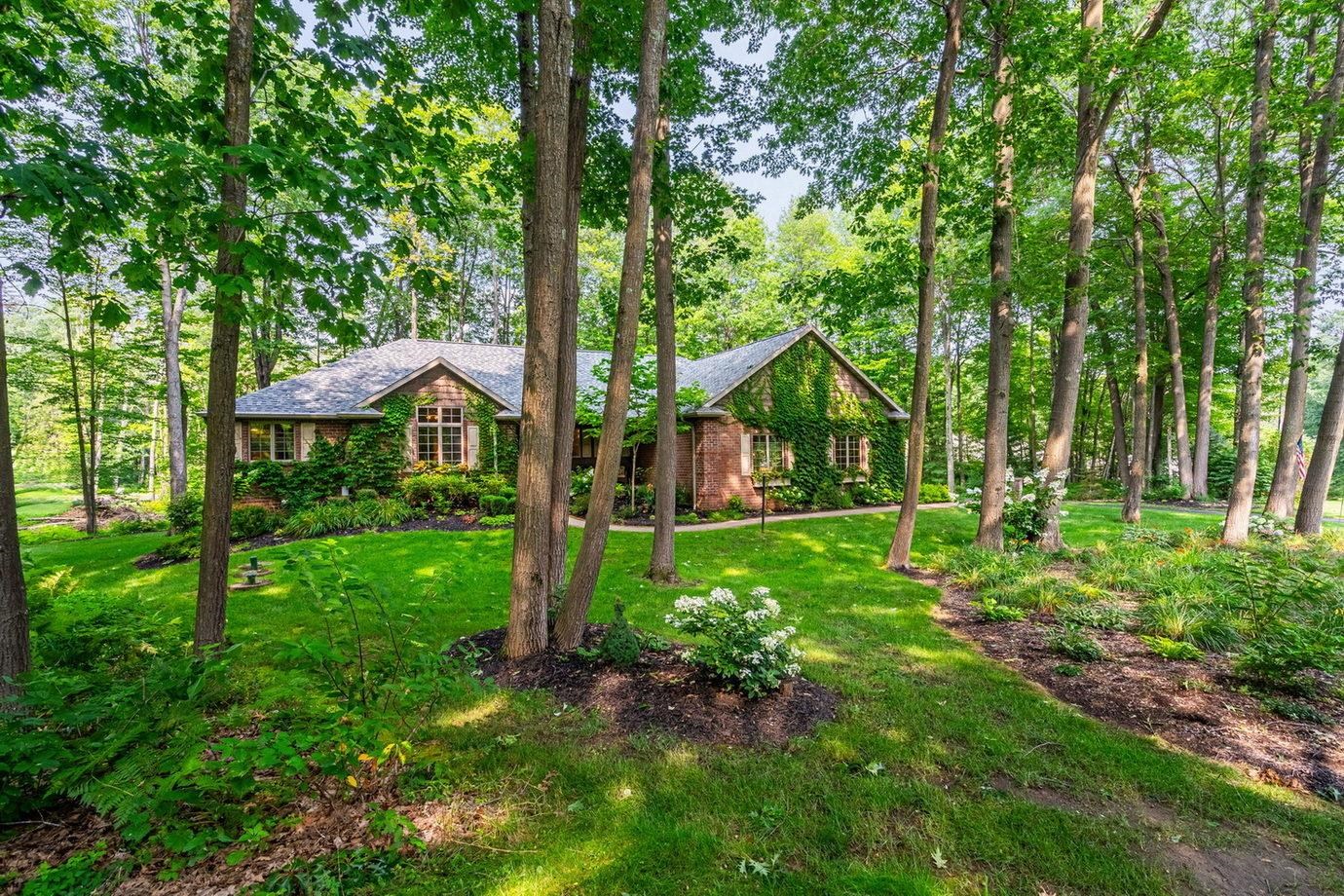 7068 LONE OAK Lane property preview photograph