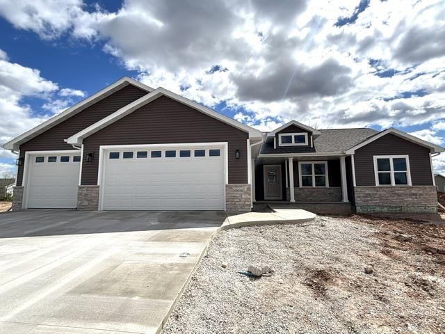 N9036 CEDAR Court property preview photograph