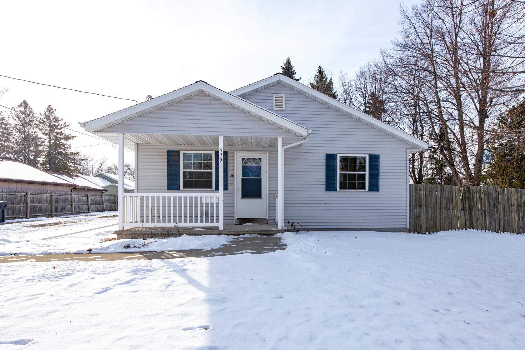 515 E OAK Street property preview photograph
