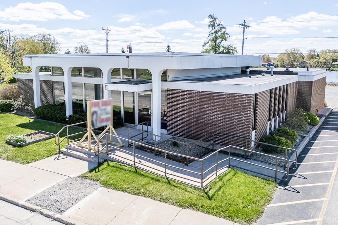 132 E MAIN Street property preview photograph