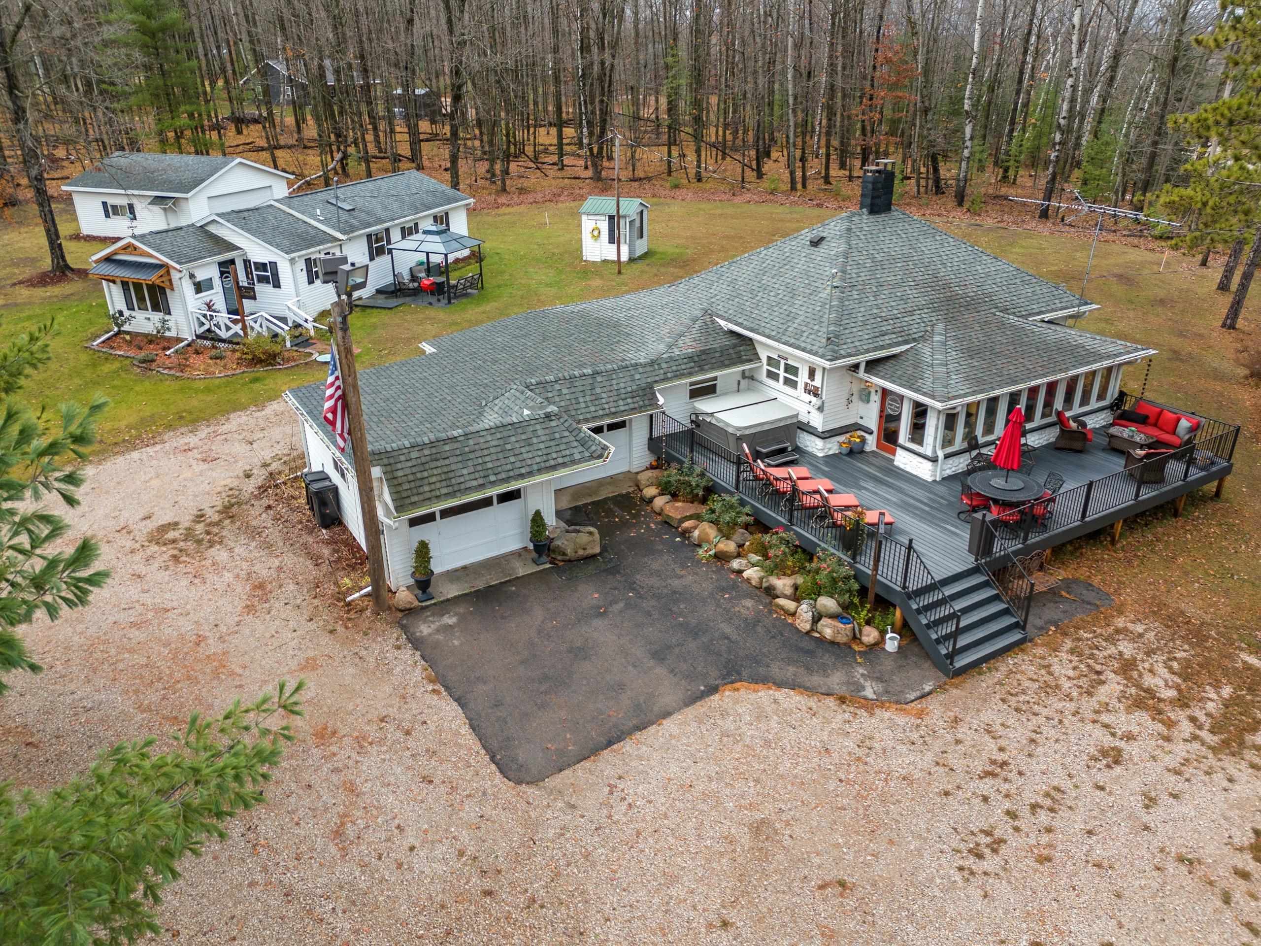 N7853 NOQUEBAY Road property preview photograph