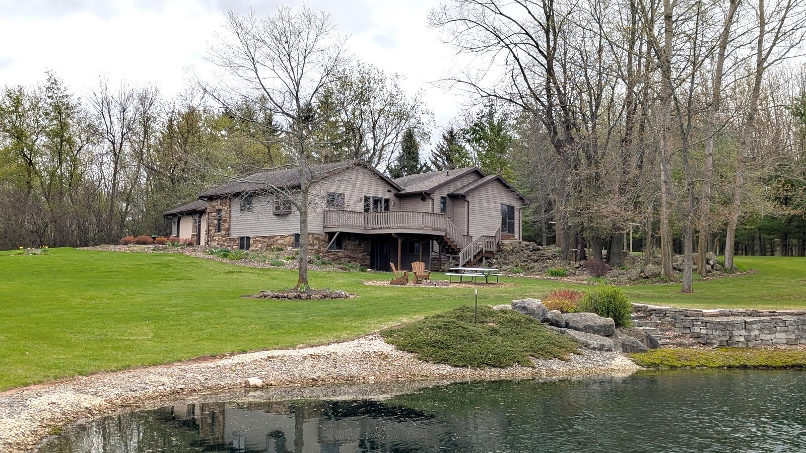 N6439 LAKESHORE Drive property preview photograph