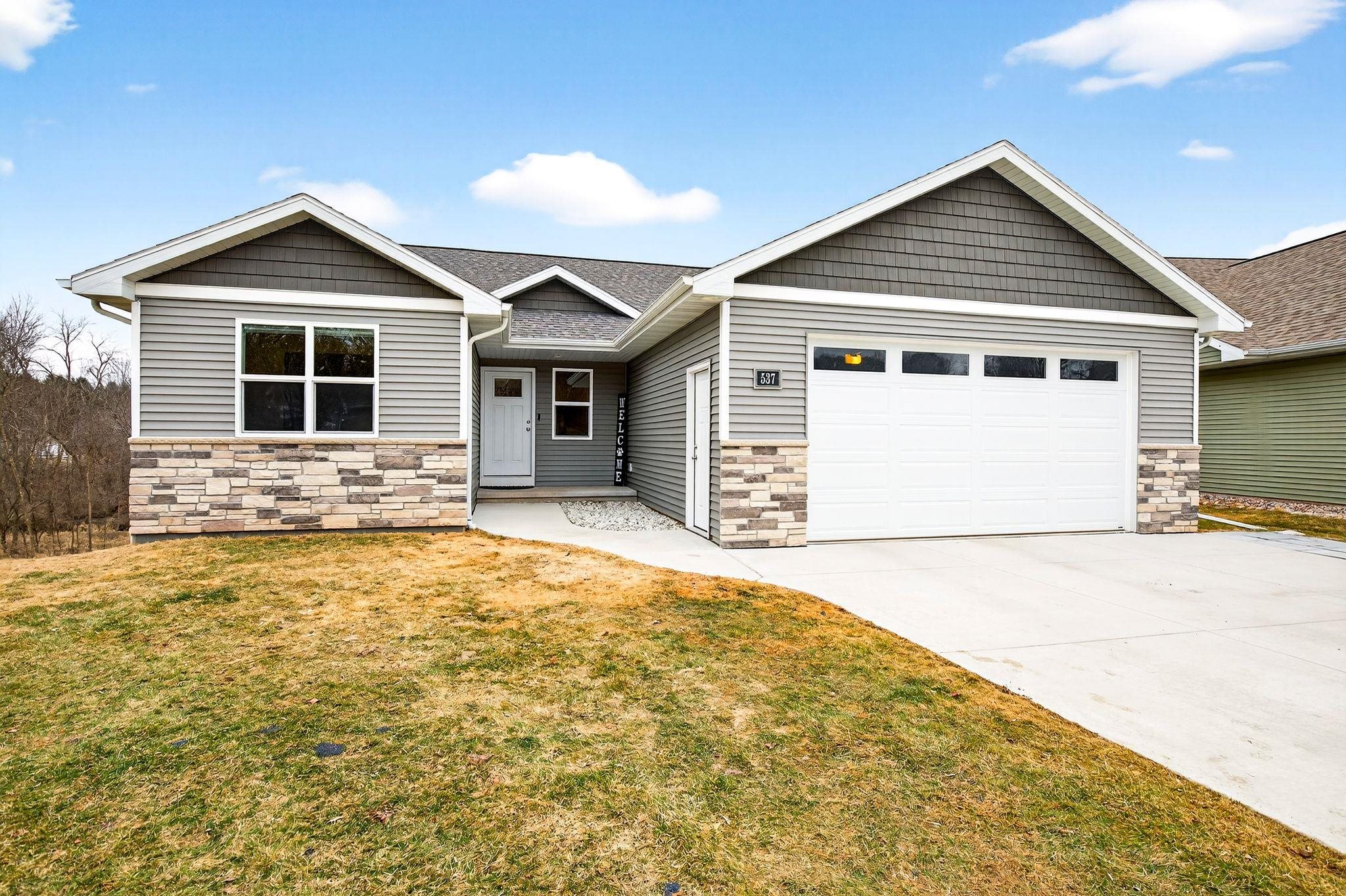 537 GOLF SIDE Court property preview photograph