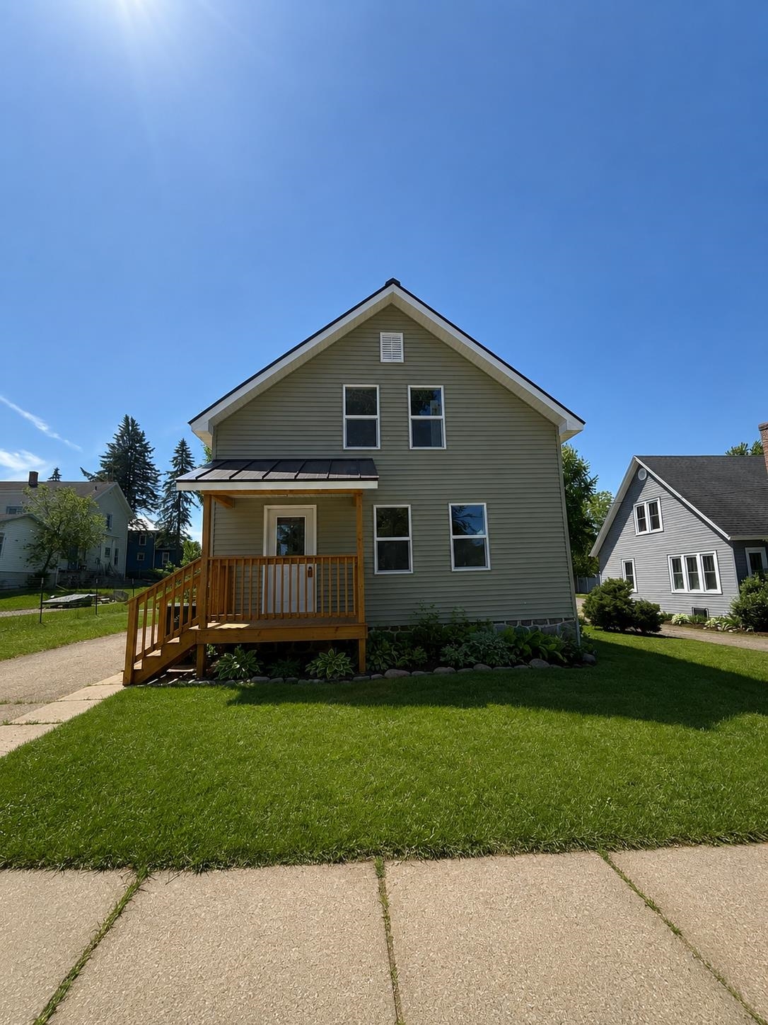 115 W 4TH Street property preview photograph