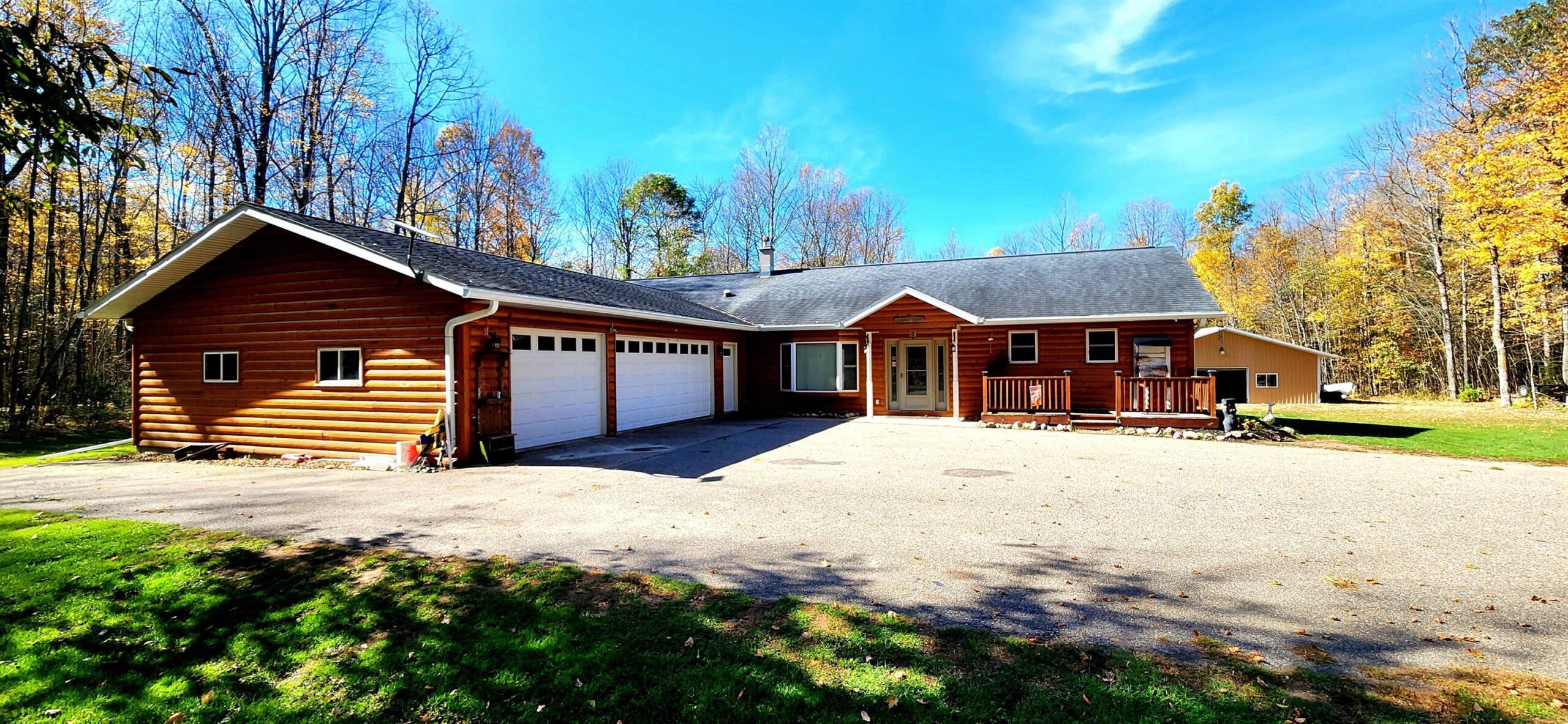 N10035 RED RIVER Road property preview photograph