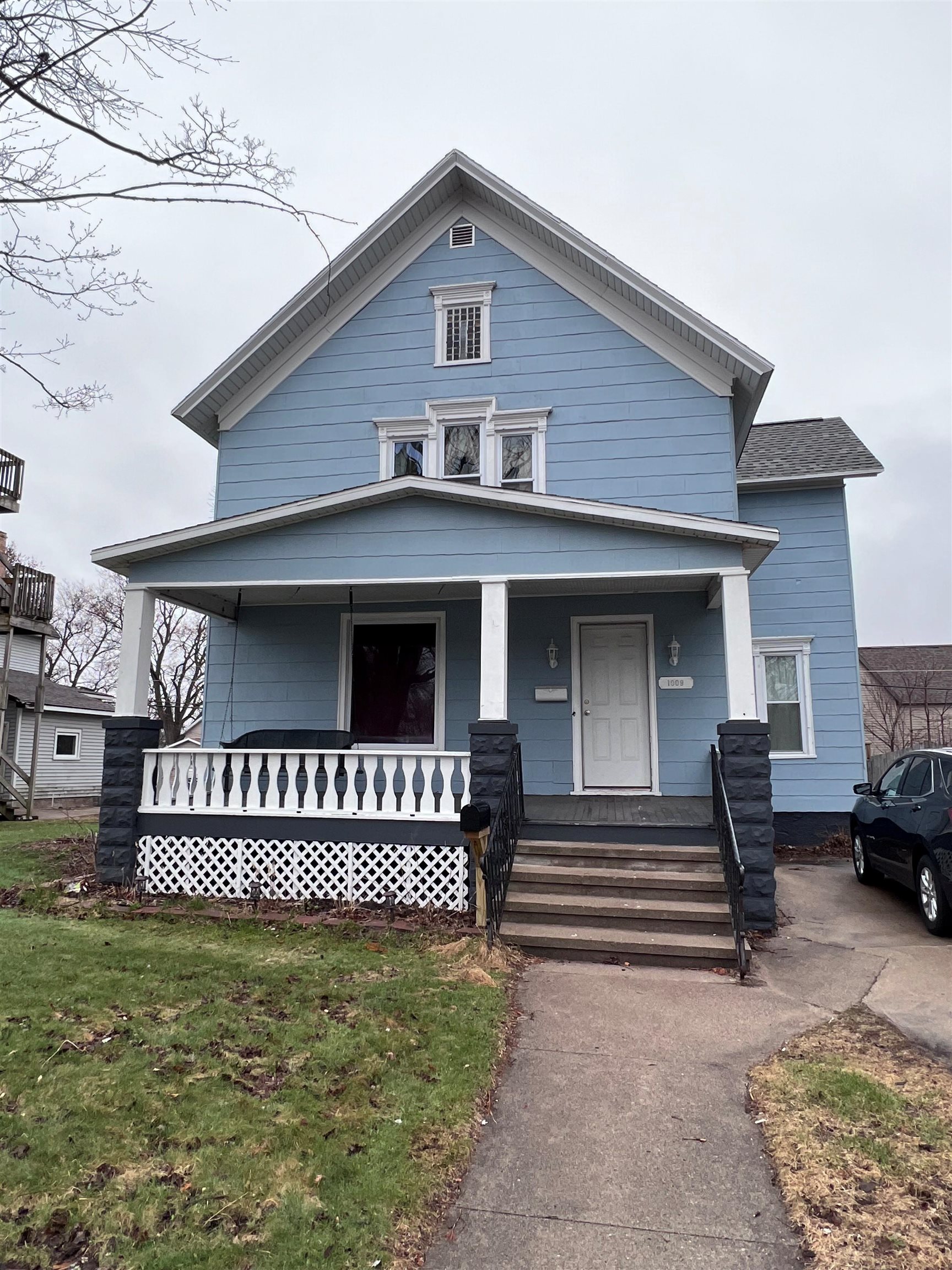 1009 PIERCE Avenue property preview photograph