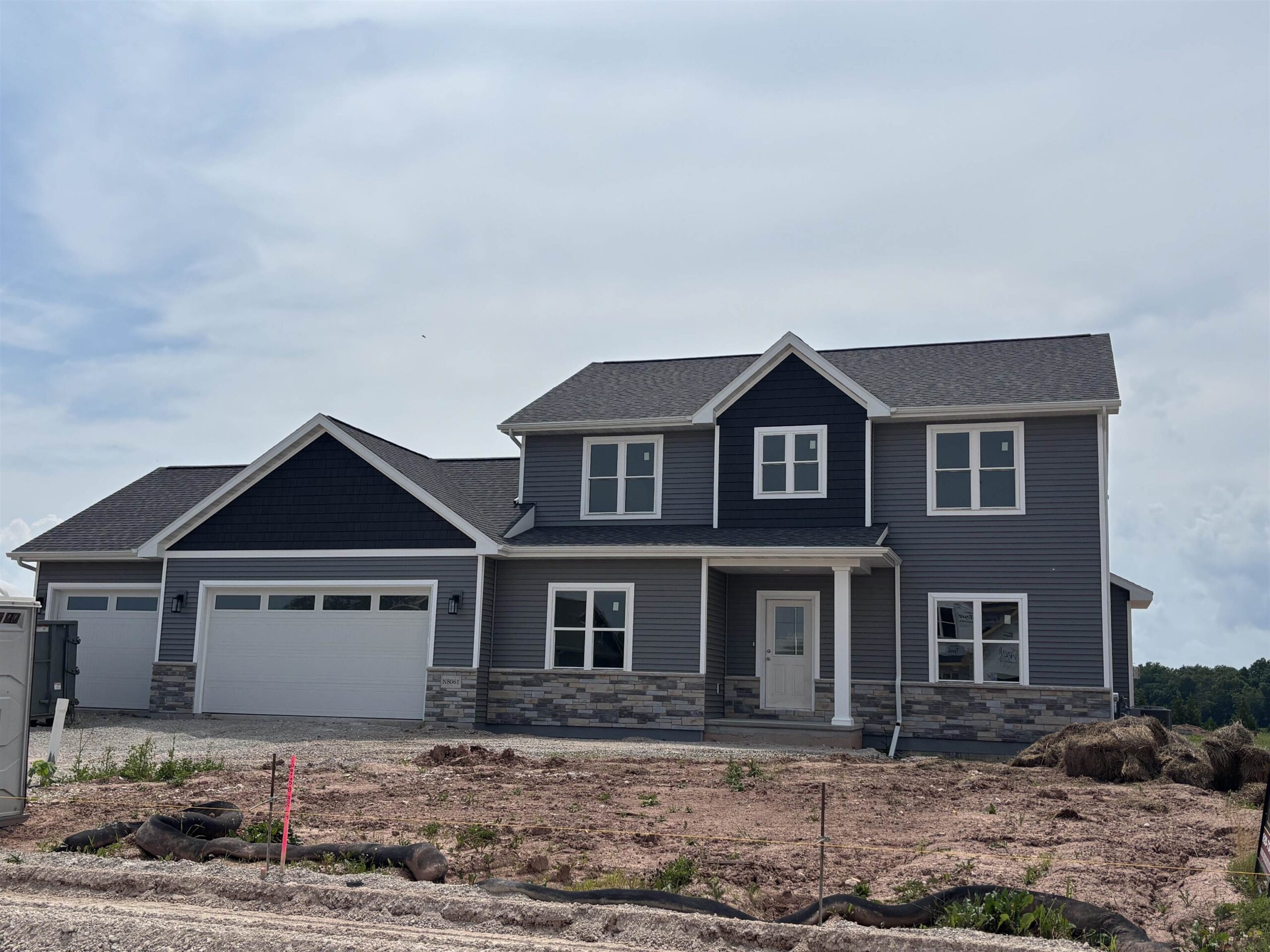 N8061 BLUE HERON Circle property preview photograph