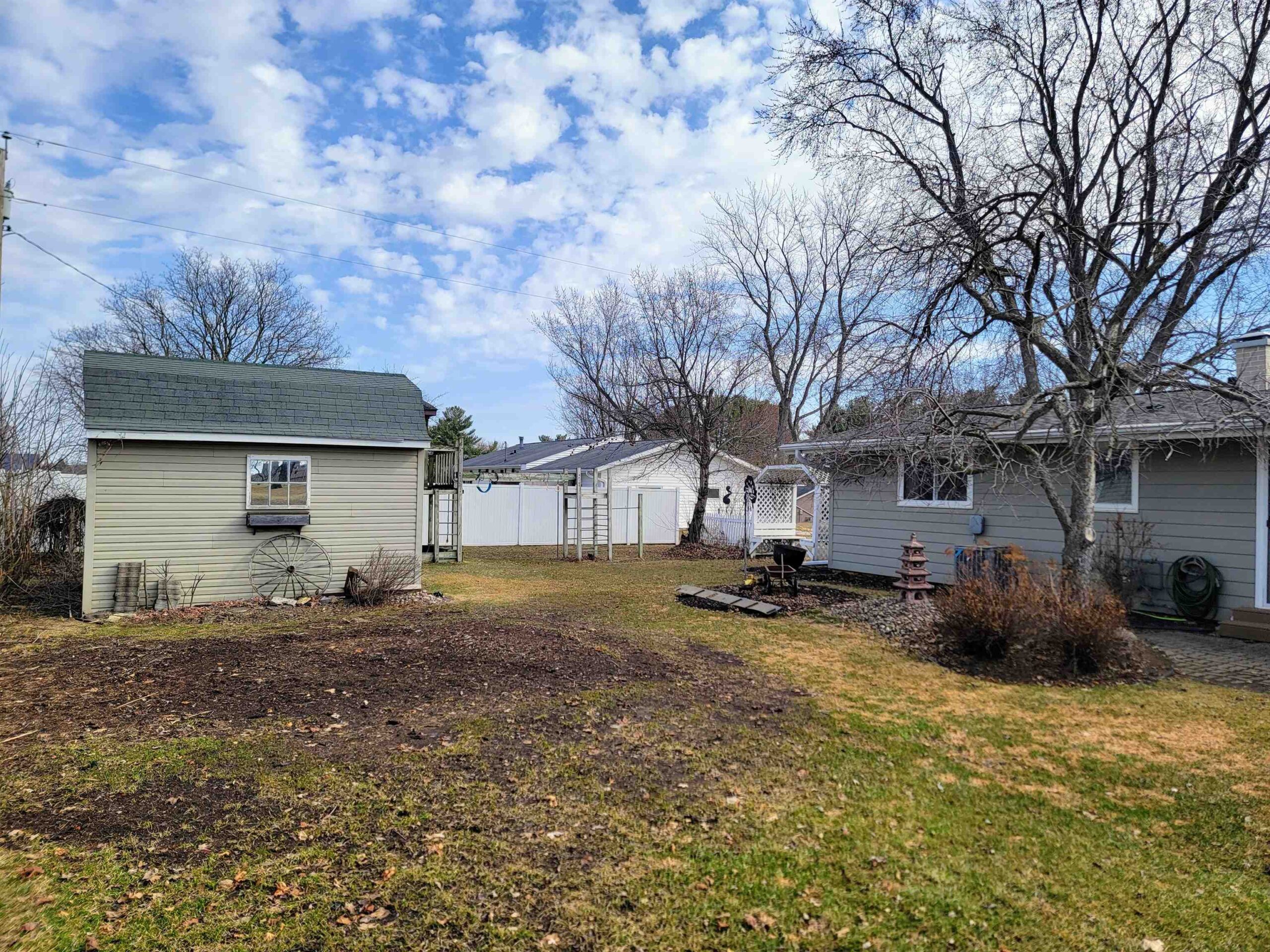 224 DOROTHY Drive property preview photograph