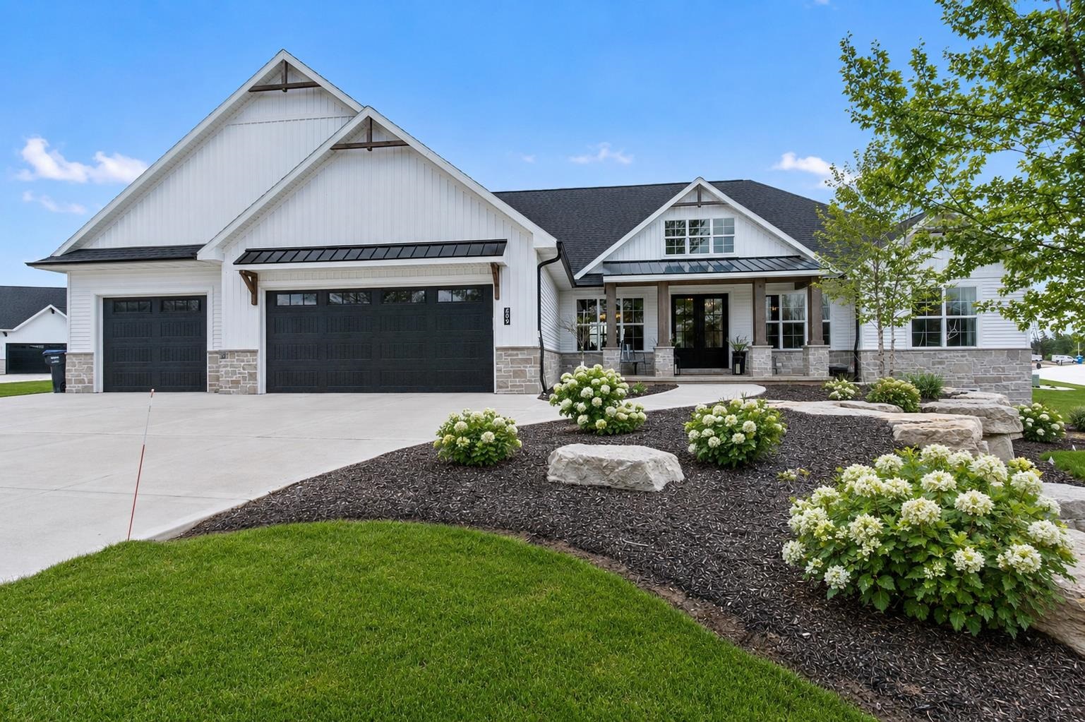 699 BLACKBERRY Court property preview photograph