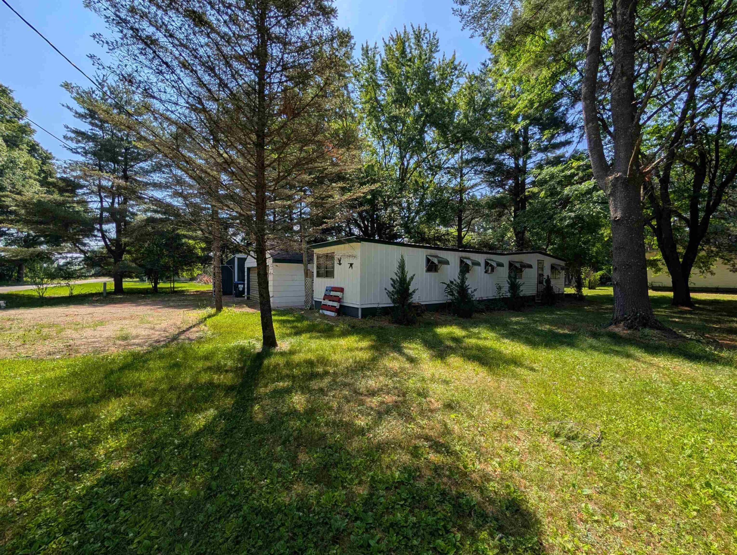 231 WOOD Street property preview photograph