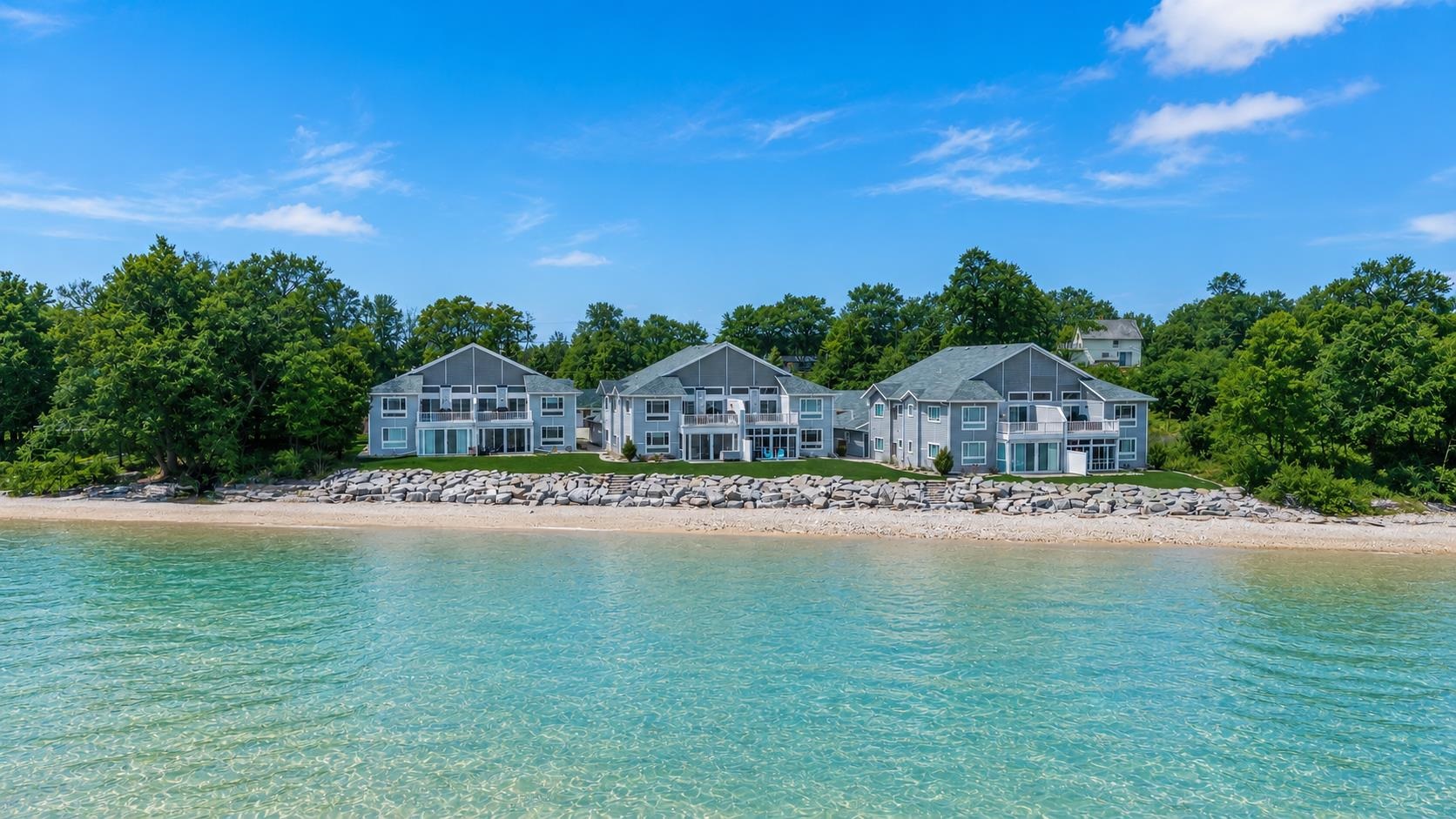 2614 LAKE Street property preview photograph