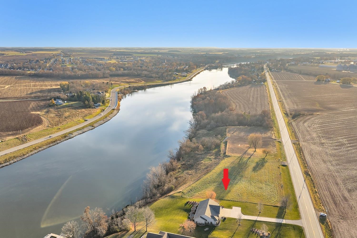 4225 LOST DAUPHIN Road property preview photograph