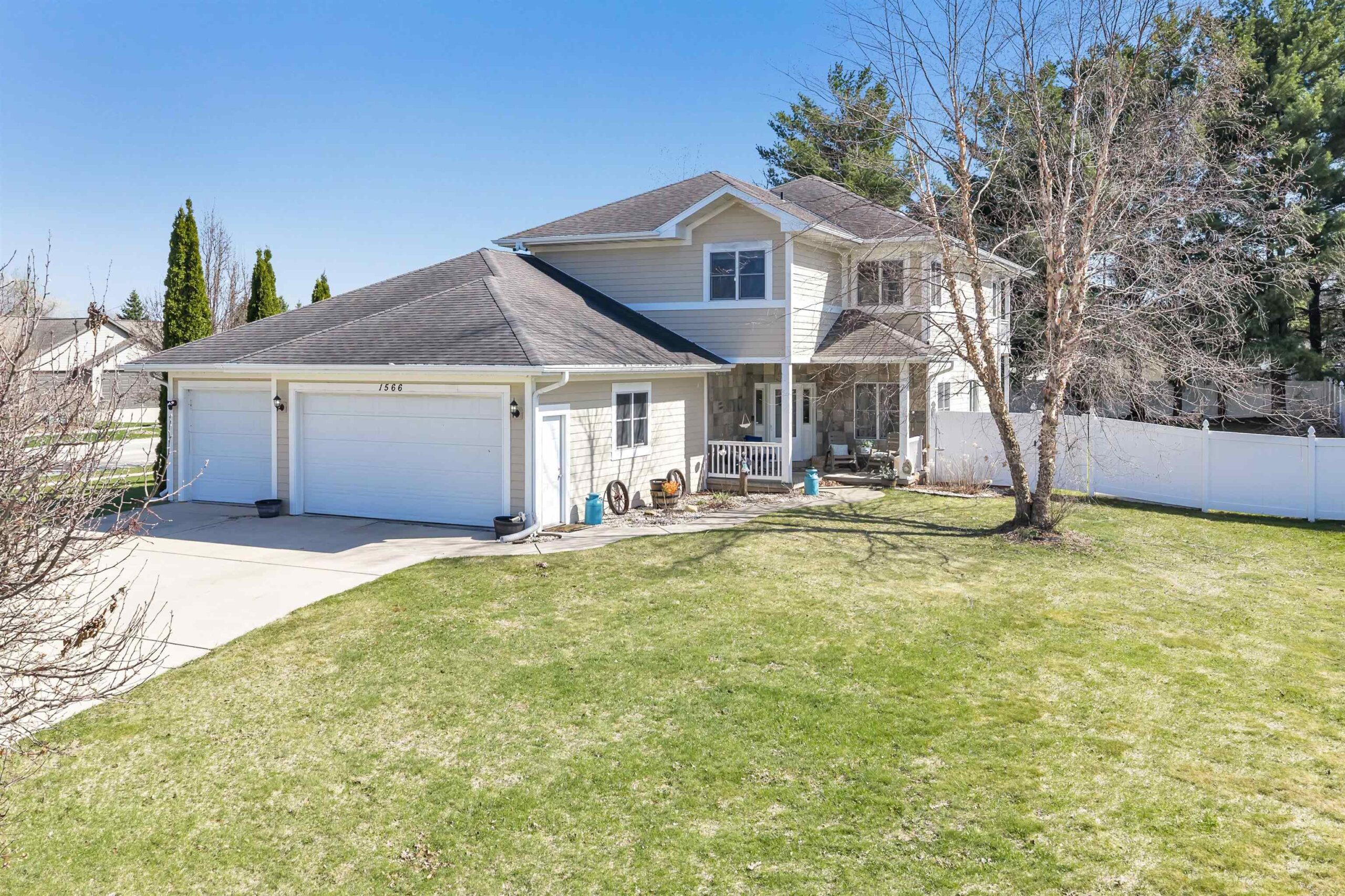 1566 BELLE PLANE Circle property preview photograph