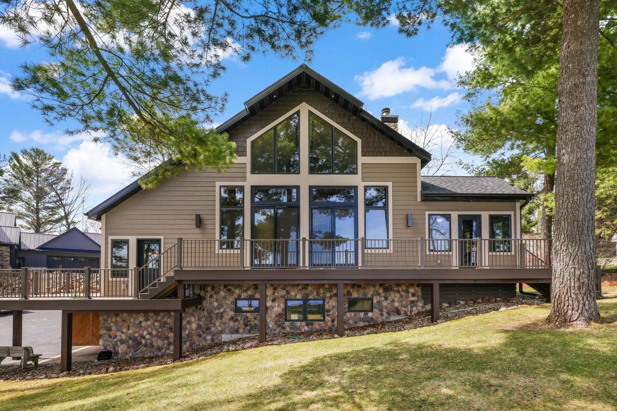 W5020 W LONG LAKE Road property preview photograph