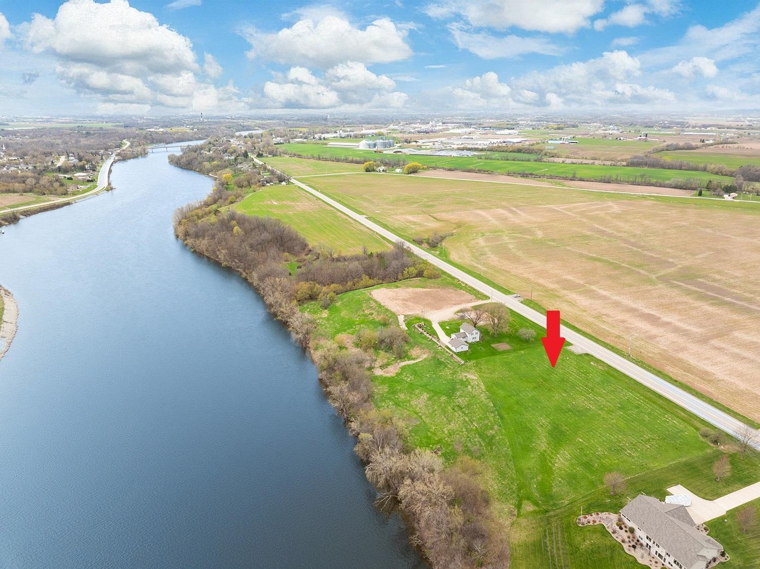 4275 LOST DAUPHIN Road property preview photograph