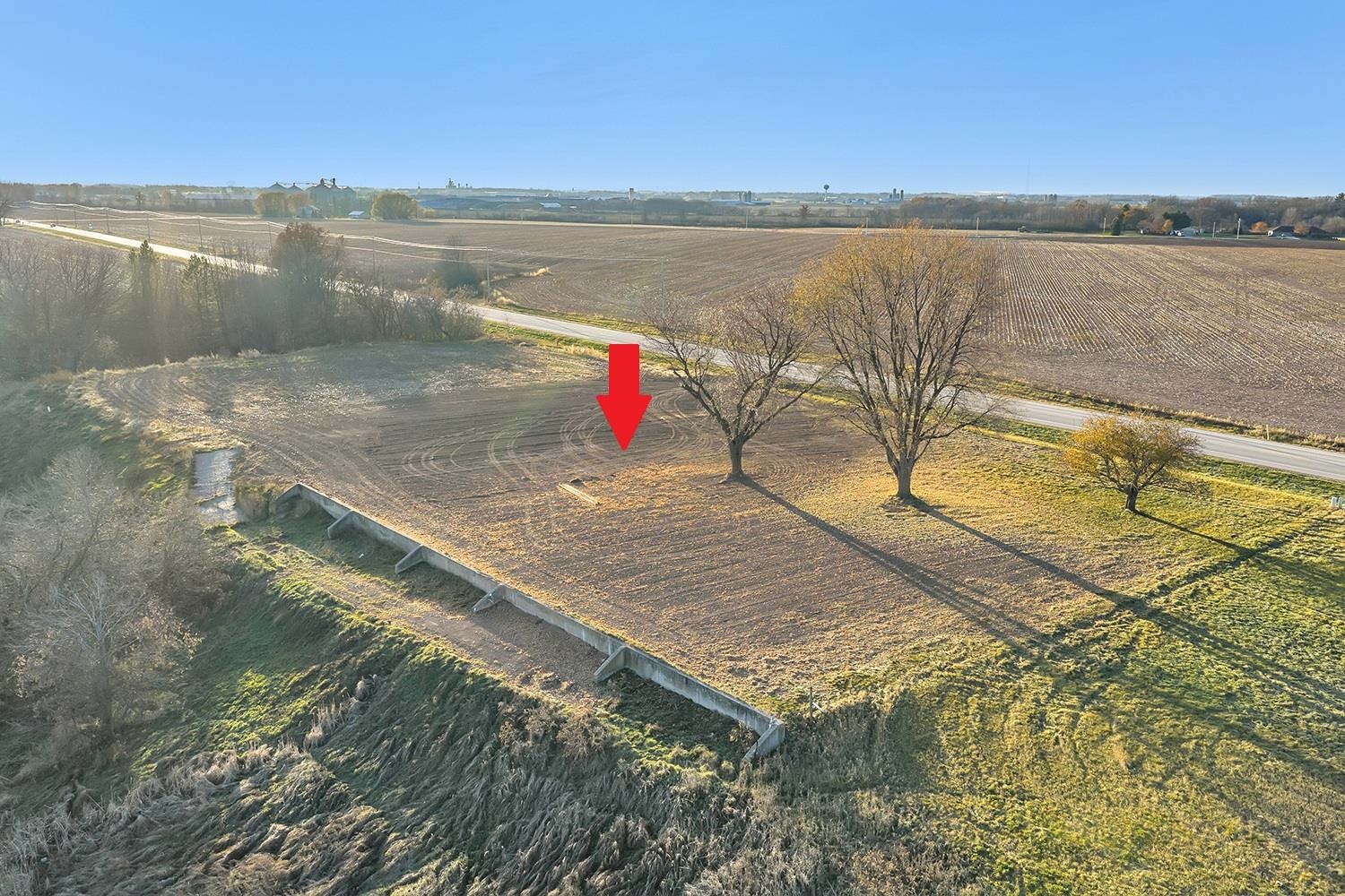 4307 LOST DAUPHIN Road property preview photograph