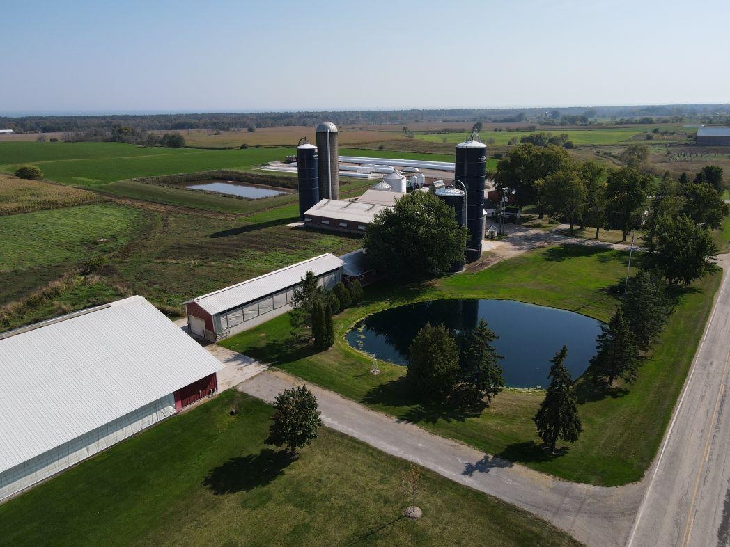 8223 MIDDLE Road property preview photograph