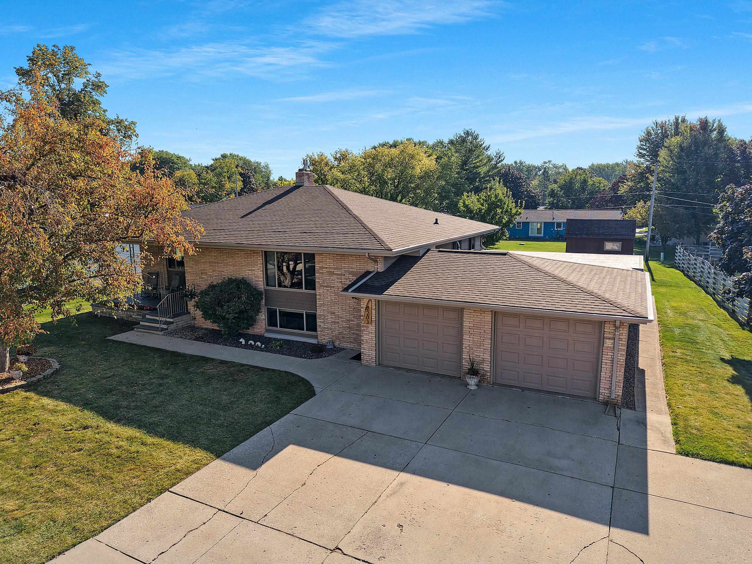 2203 GILSON Court property preview photograph