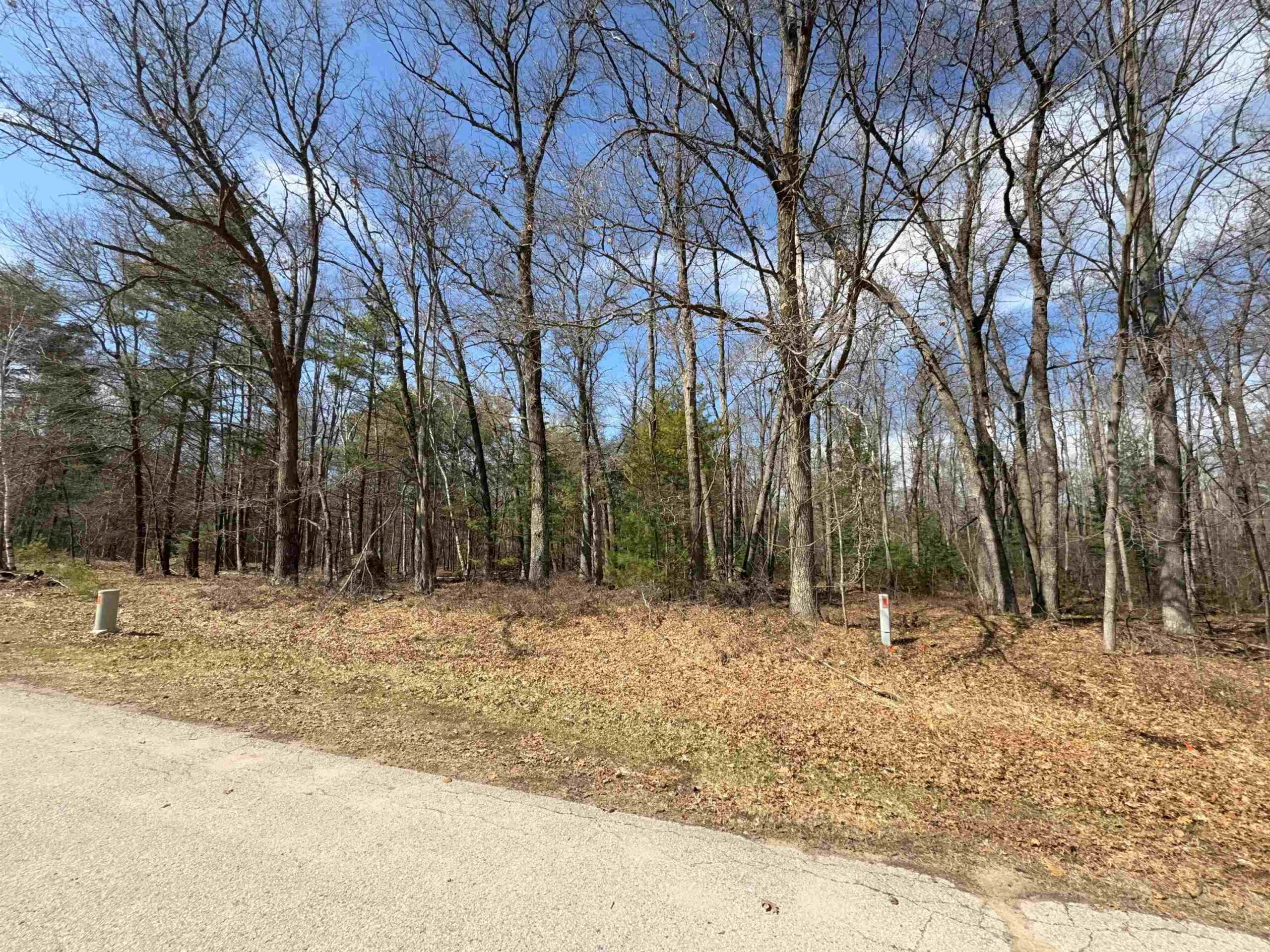 HARBOR GROVE Road property preview photograph