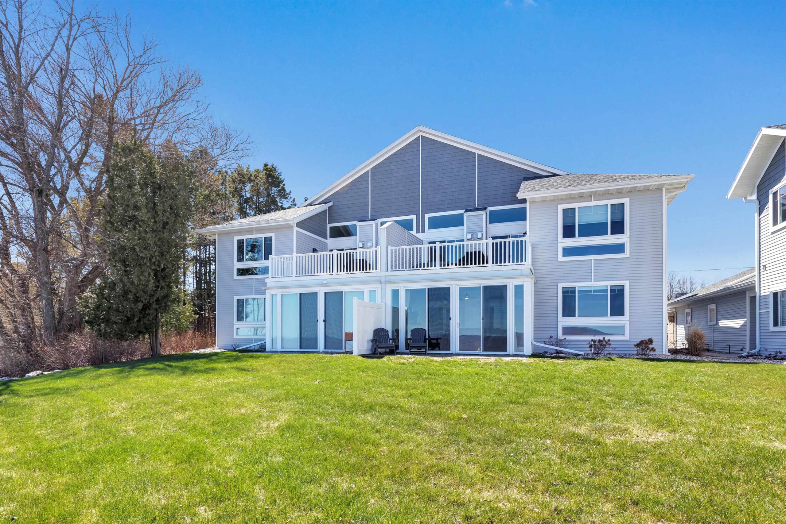 2622 LAKE Street property preview photograph