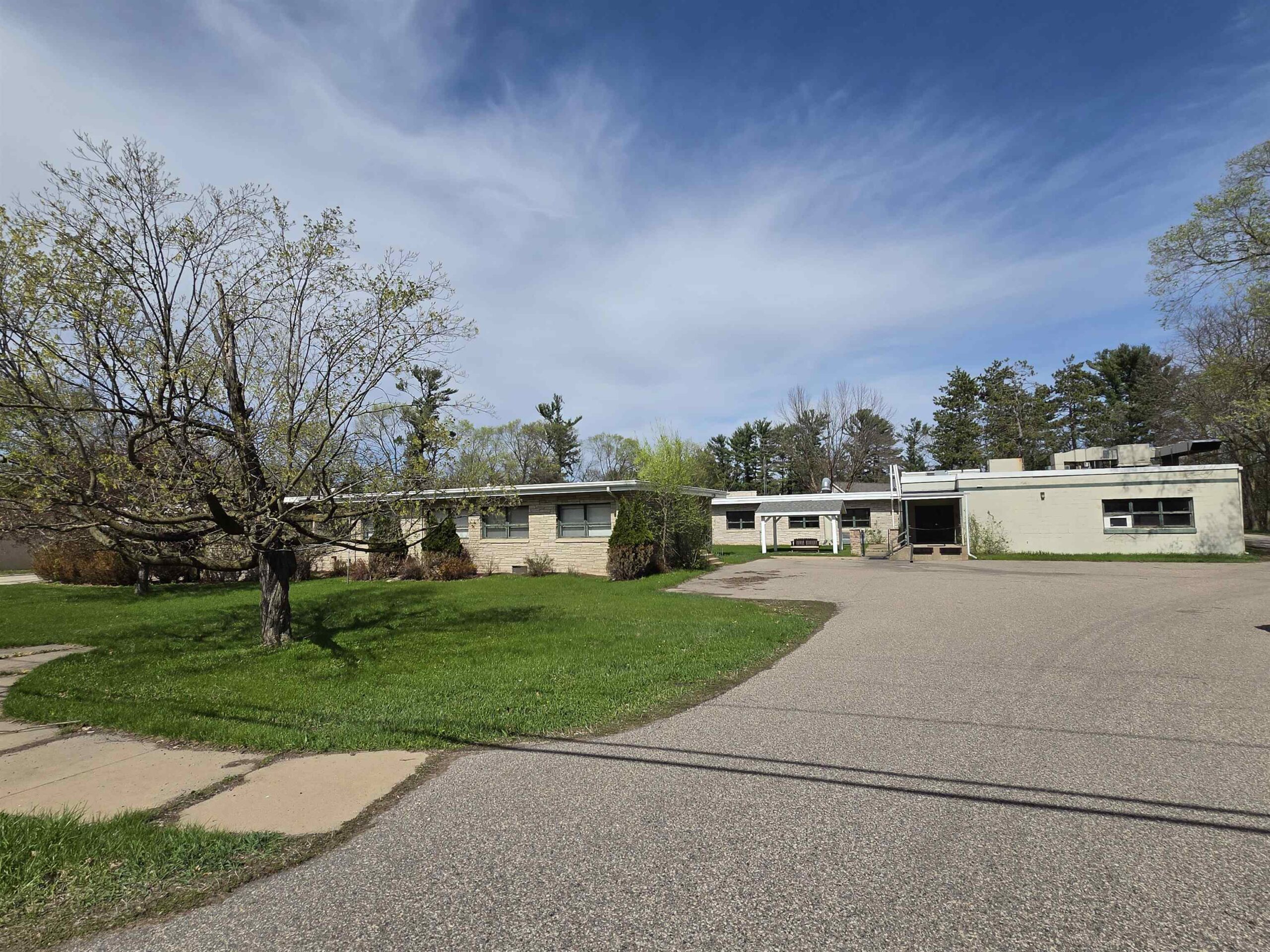 1401 CHURCHILL Street property preview photograph