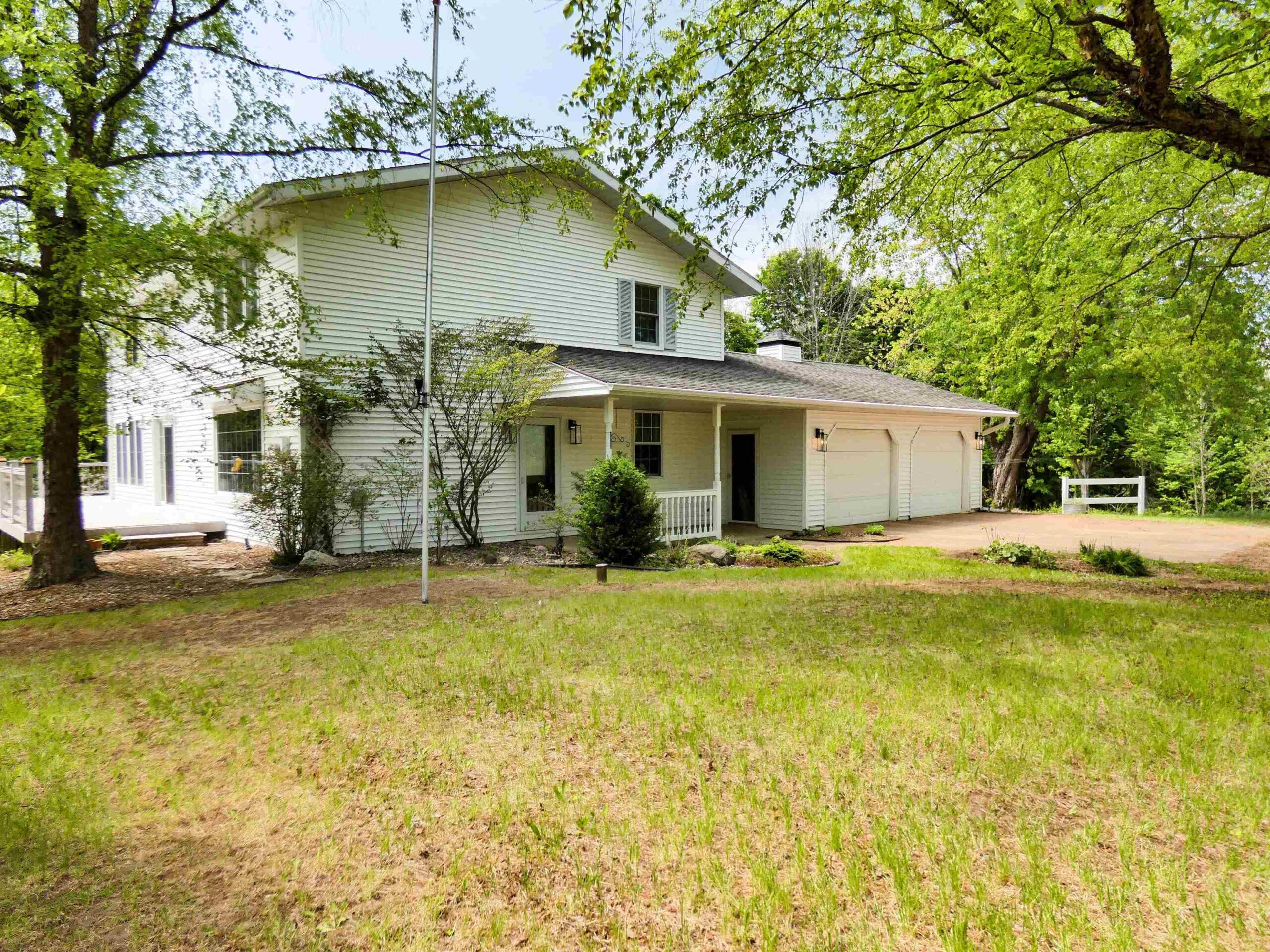 455 BIALOZYNSKI Road property preview photograph