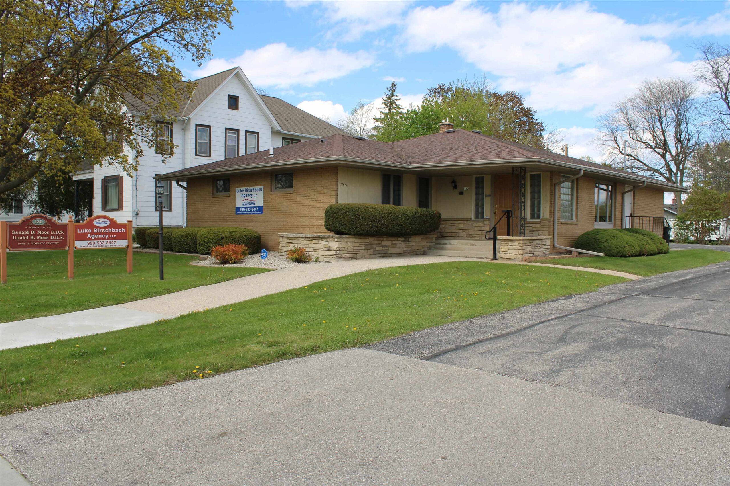 130 N FOND DU LAC Avenue property preview photograph