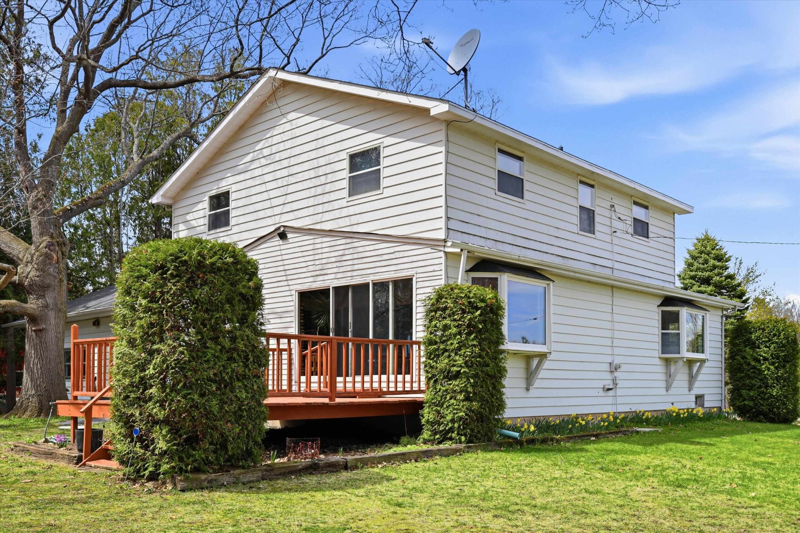 5585 SUNNY SLOPE Road property preview photograph
