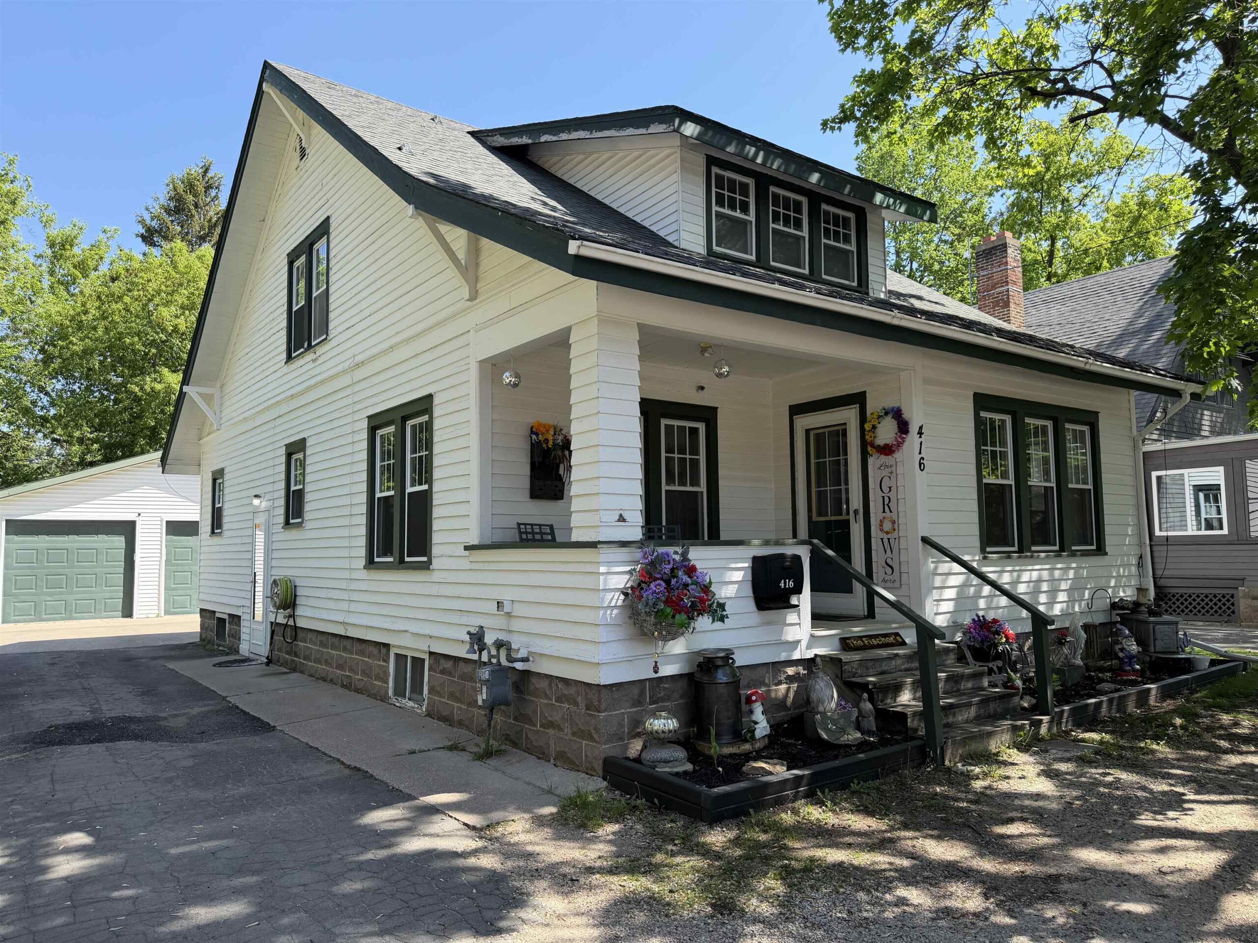 416 W FULTON Street property preview photograph
