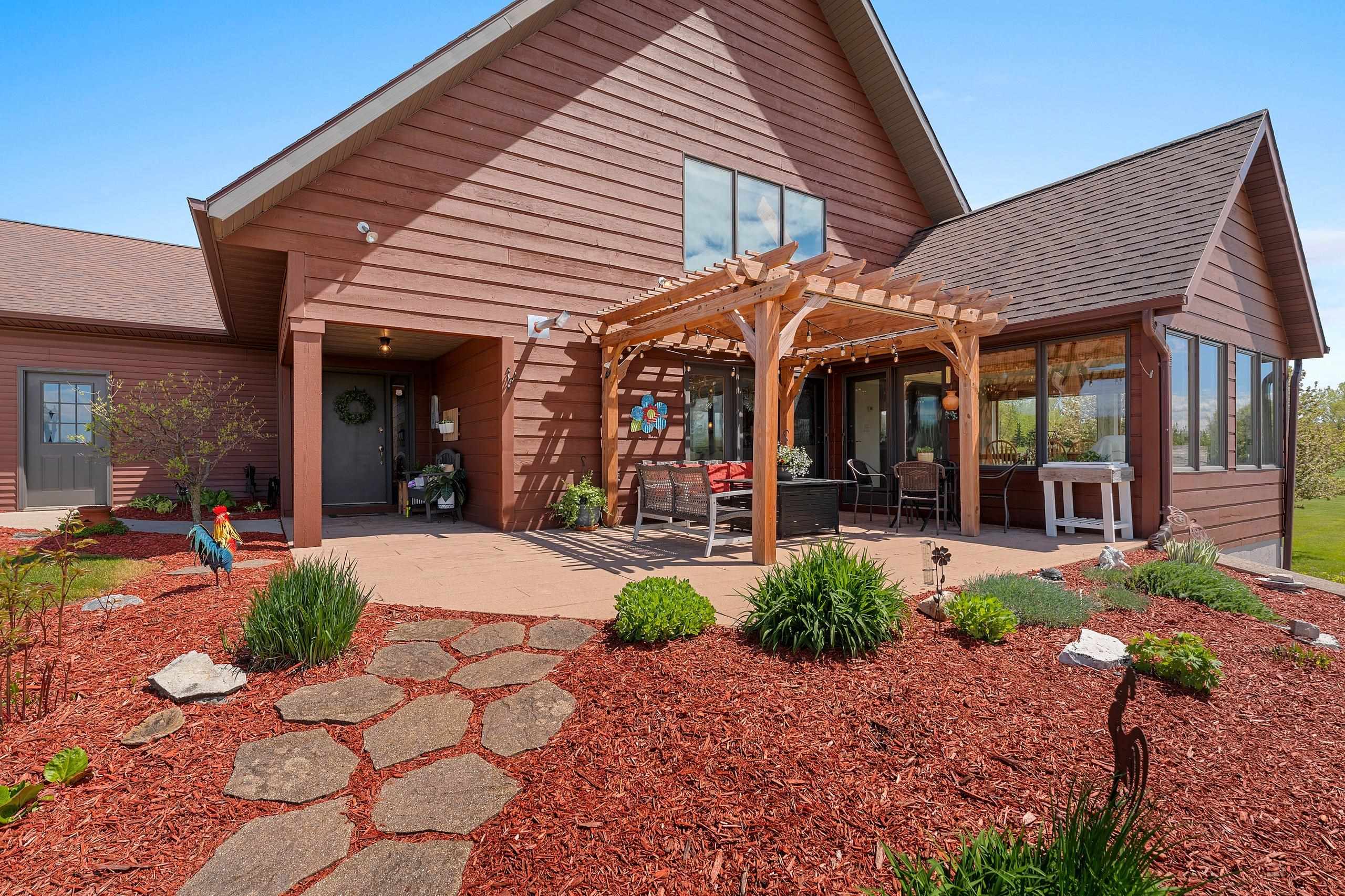 910 SHOEMAKER Road property preview photograph