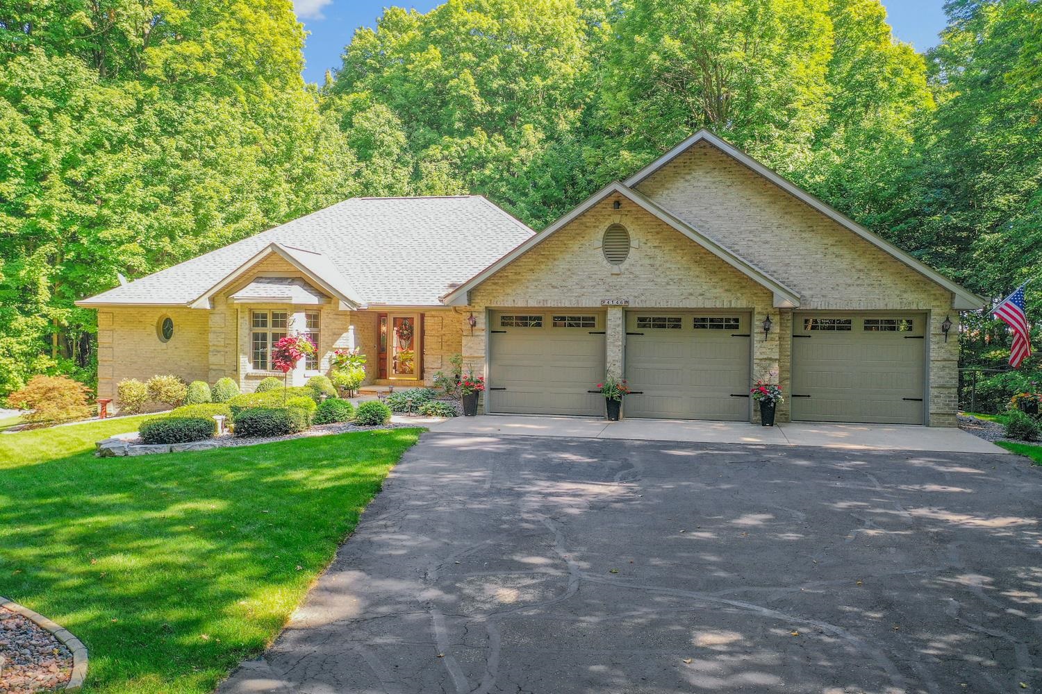 4146 DON Circle property preview photograph