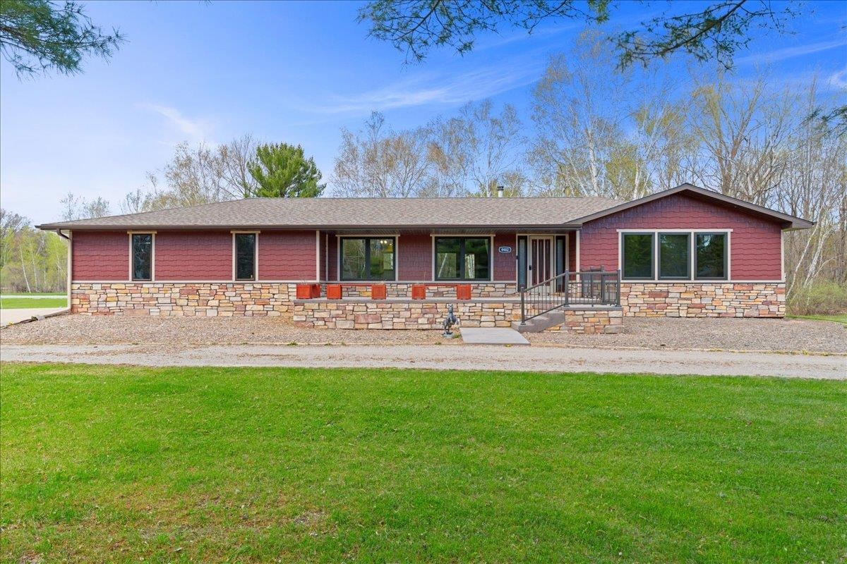 4482 FOREST Road property preview photograph