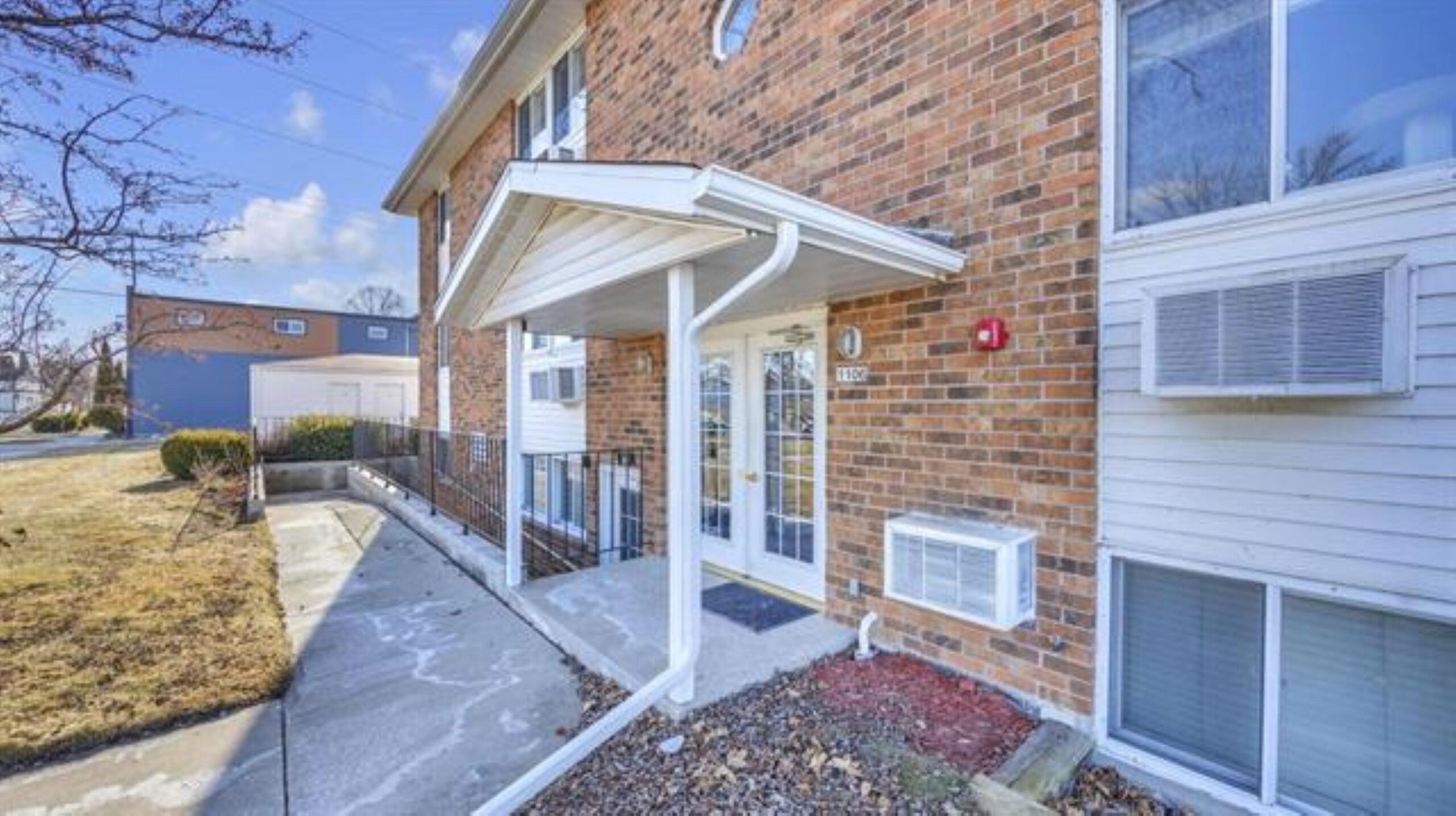 1106 S 7TH Street property preview photograph