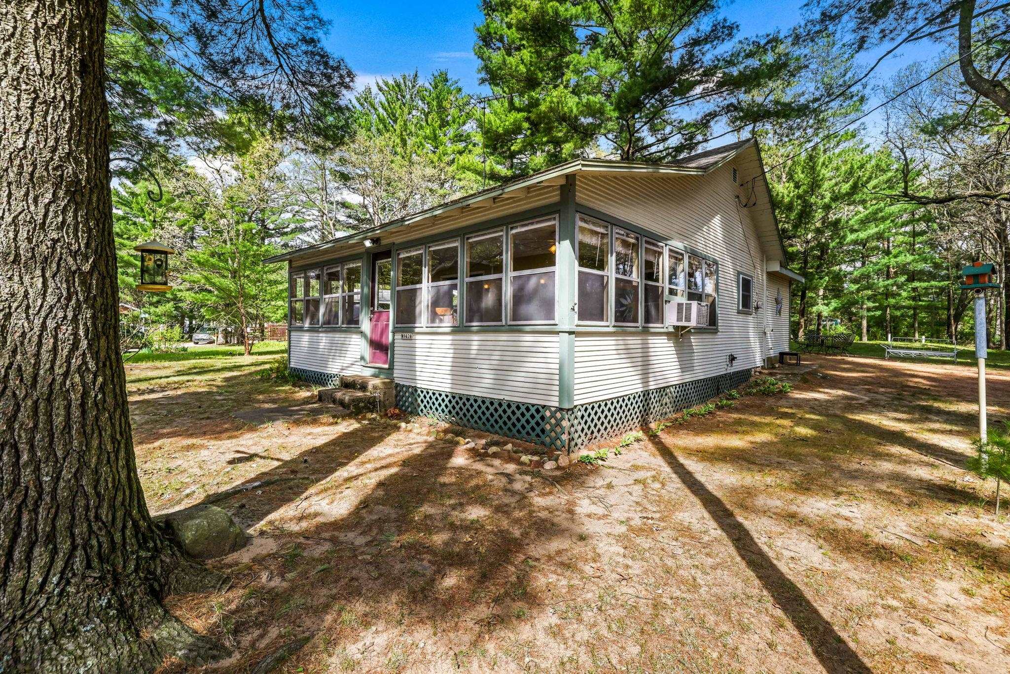 W8424 CLEARWATER Avenue property preview photograph