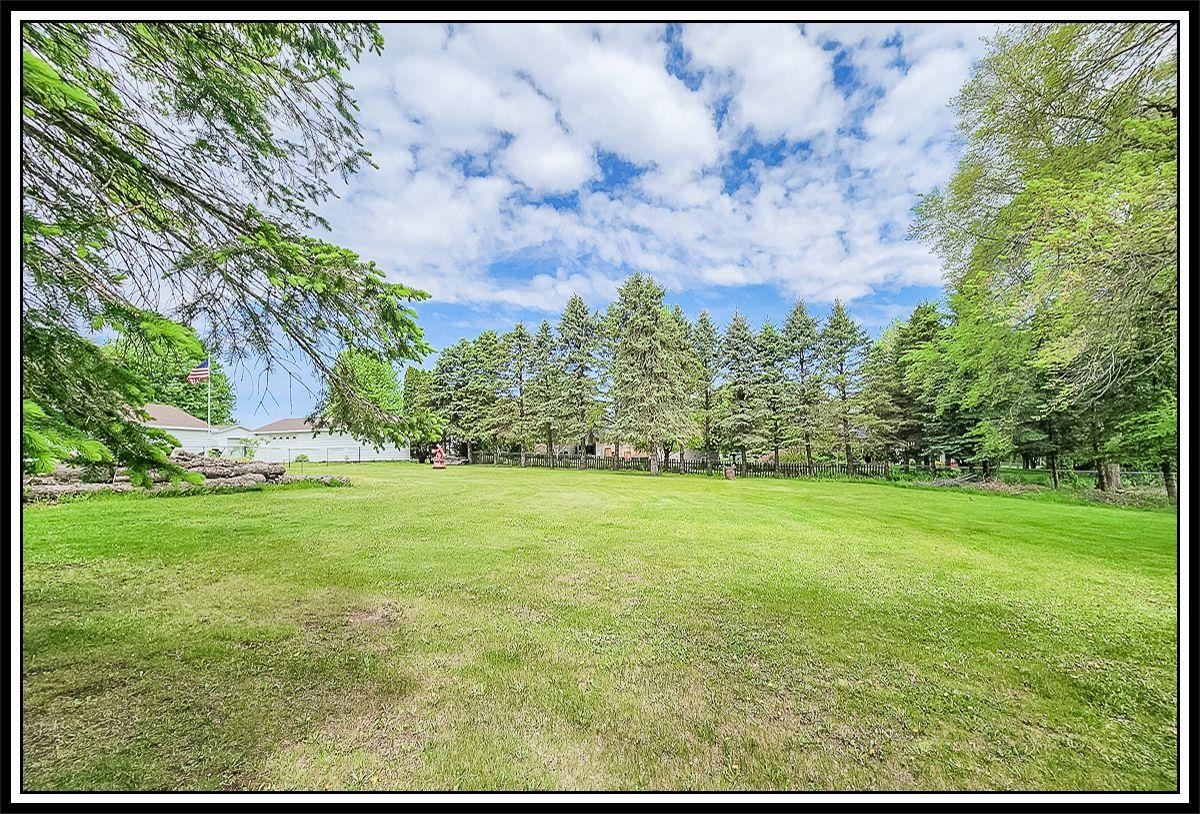 COUNTY ROAD II property preview photograph