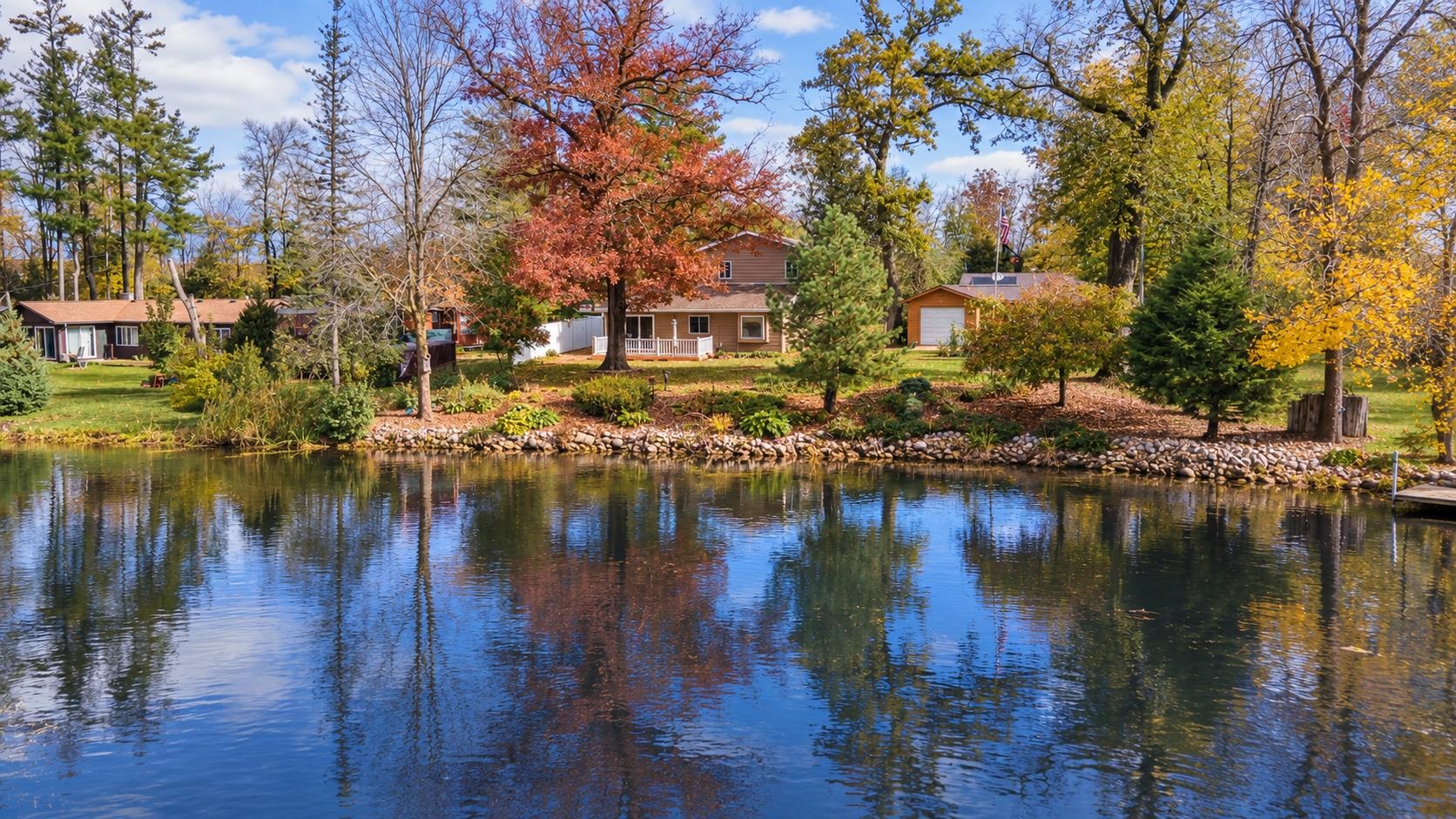 N2427 LINDEN POINT Road property preview photograph
